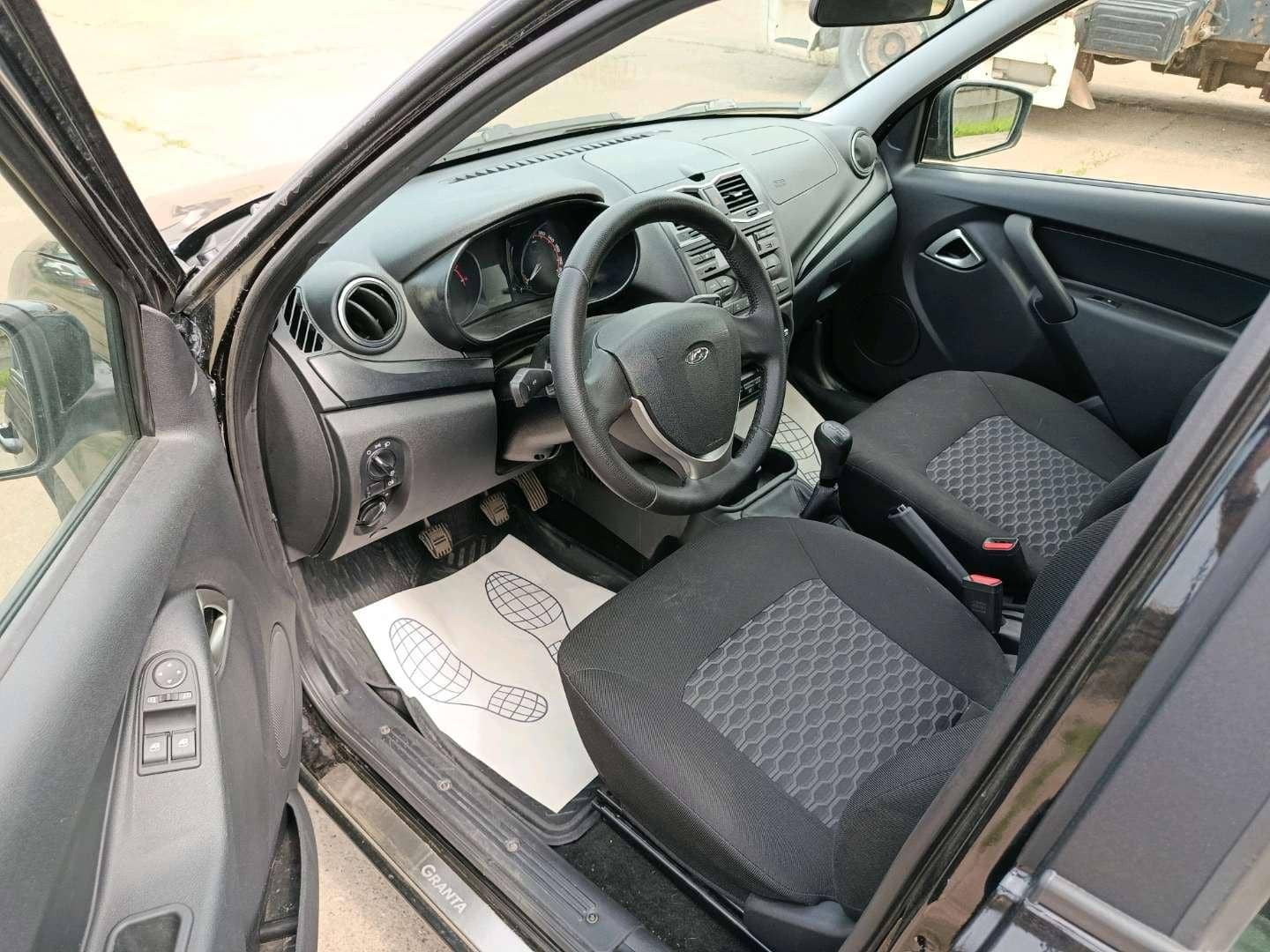 Lada Granta лифтбек,  51 499 км, 2024 года в лизинг