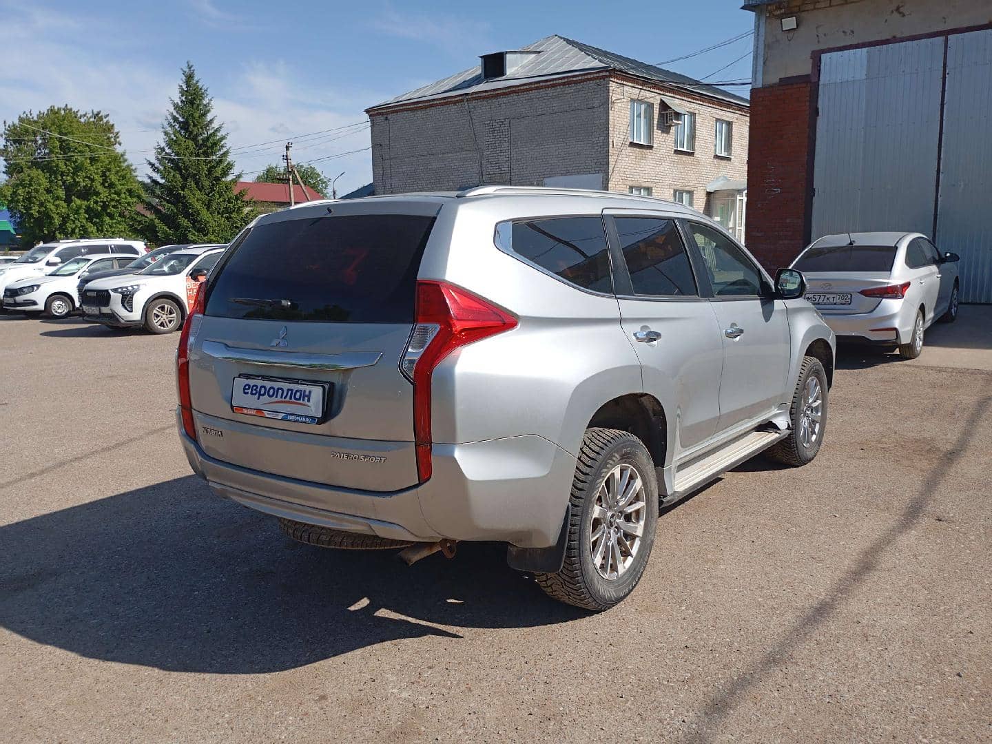 Mitsubishi Pajero Sport,  91 887 км, 2017 года в лизинг