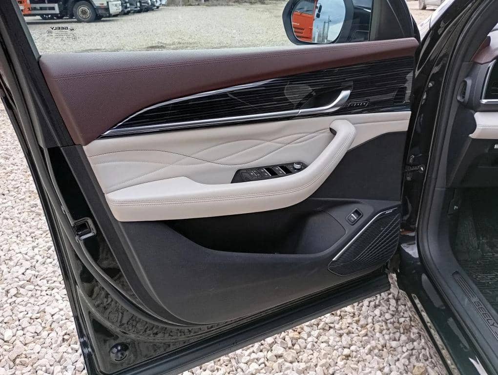 Geely Monjaro,  159 043 км, 2023 года в лизинг