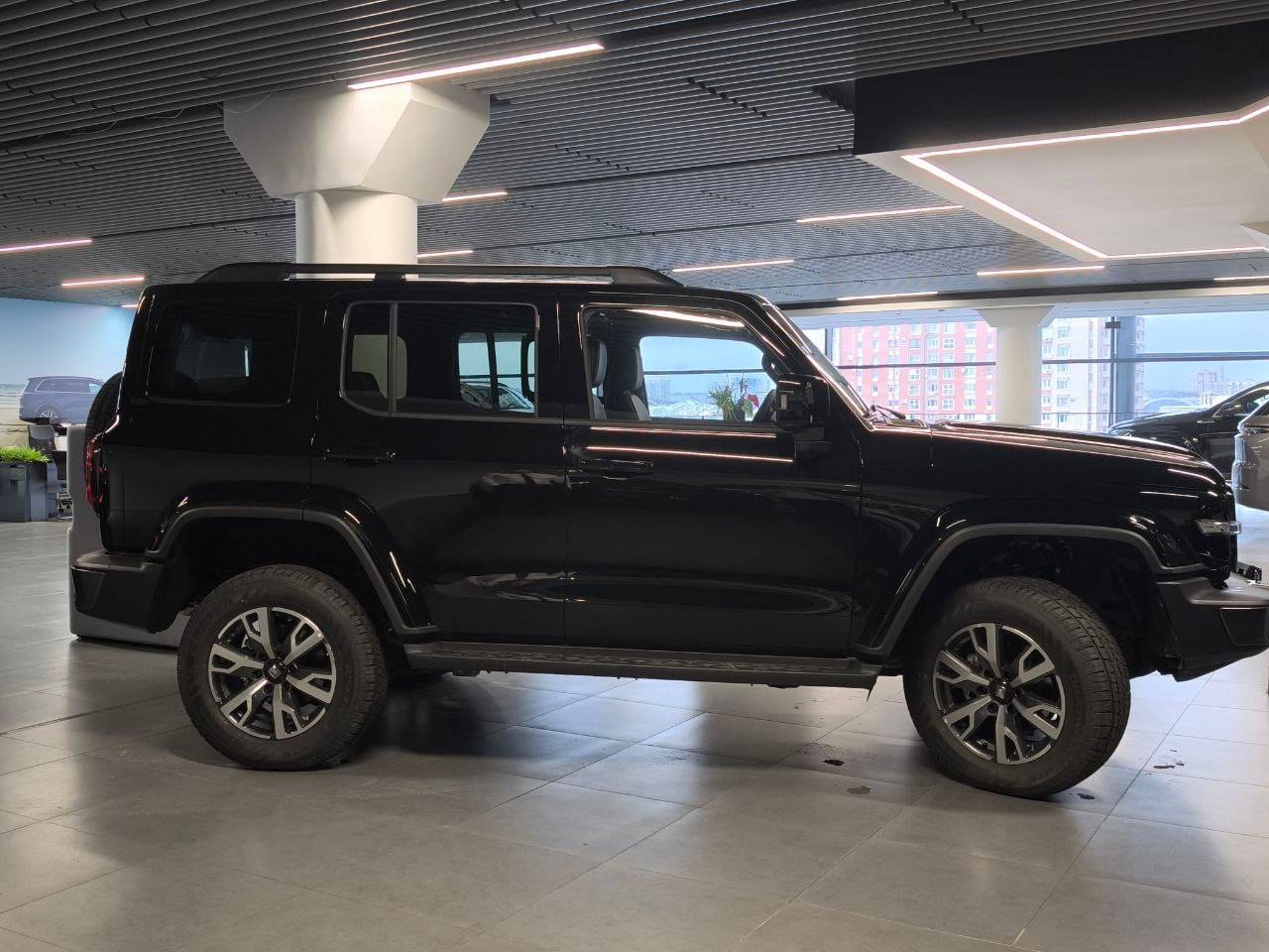 Tank 300 Премиум 2.0 АТ полный привод