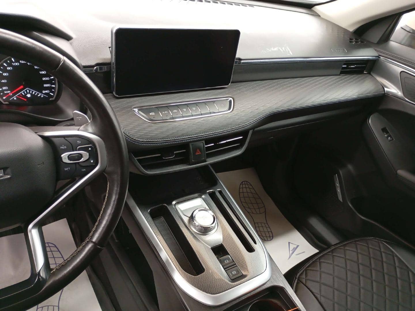 Haval Jolion,  216 046 км, 2023 года в лизинг