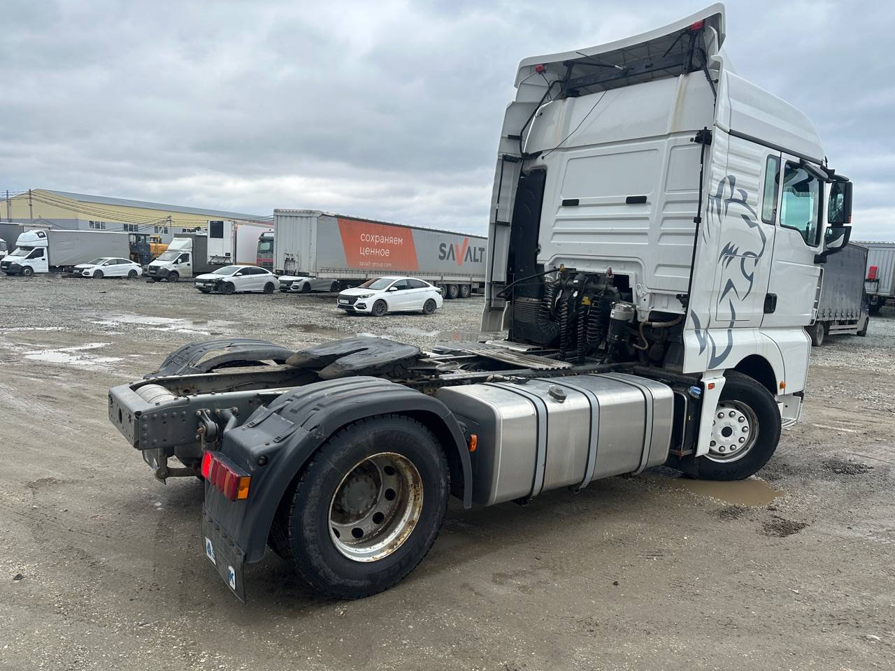 Sitrak C7H 4x2 ZZ4186V361HE,  421 770 км, 2022 года в лизинг