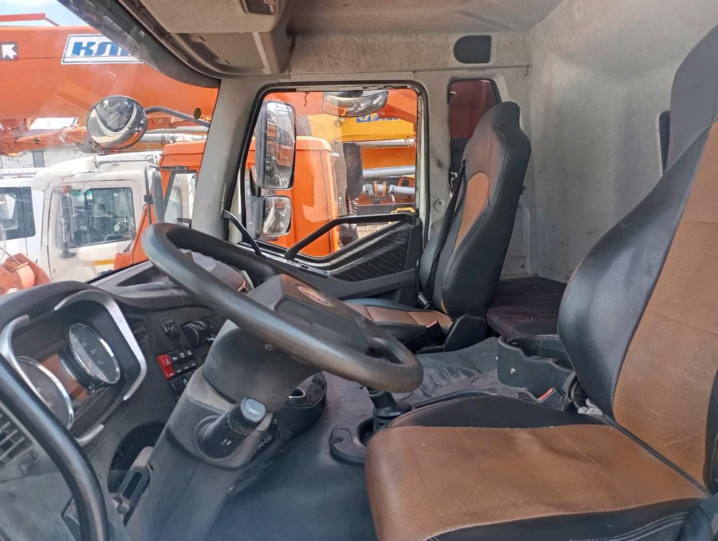 FAW CA3250P66K24T1E5 6х4,  201 489 км, 2022 года в лизинг