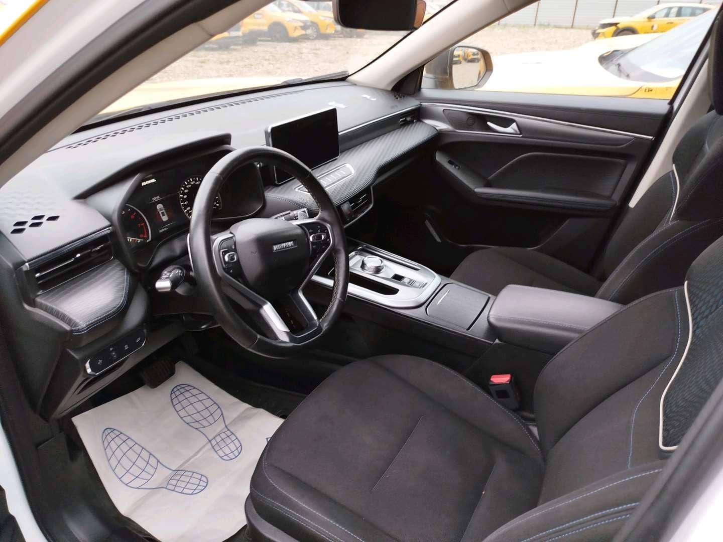 Haval Jolion,  220 310 км, 2023 года в лизинг