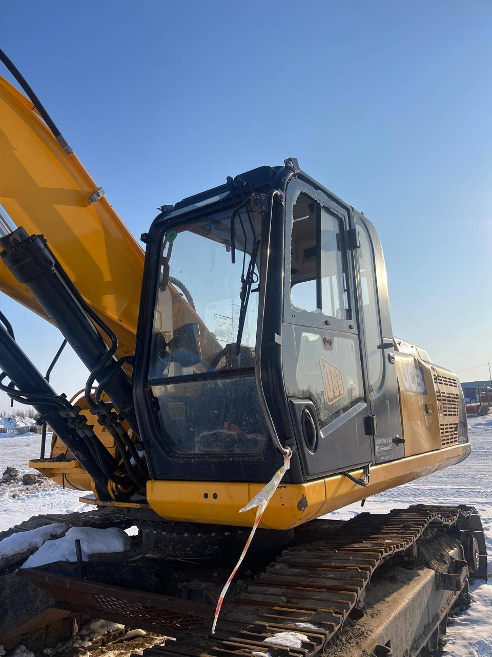 JCB JS305LC