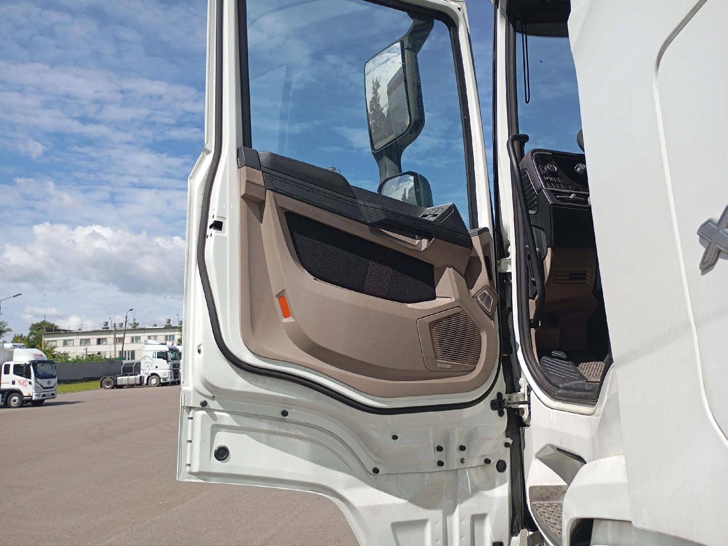 DAF XG 480 FT 4x2,  408 915 км, 2023 года в лизинг