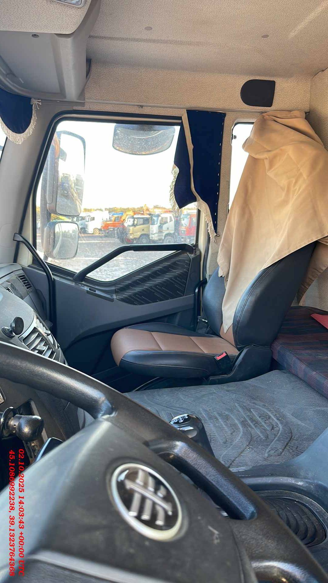 FAW CA3310P66K24T4E5 8х4,  188 834 км, 2022 года в лизинг