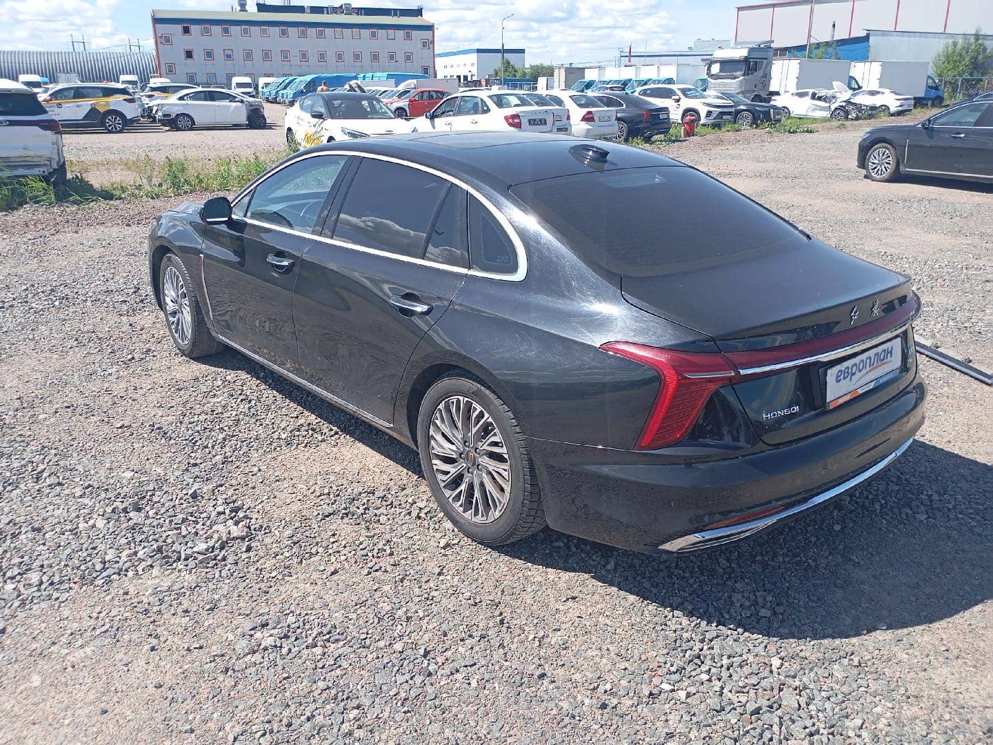 Hongqi H5,  171 344 км, 2024 года в лизинг