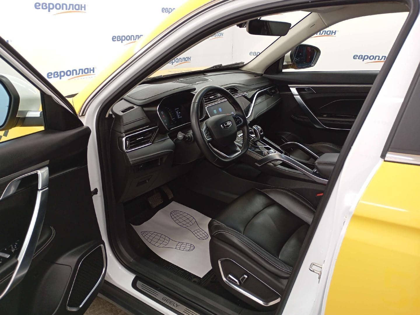Geely Atlas Pro,  142 569 км, 2024 года в лизинг