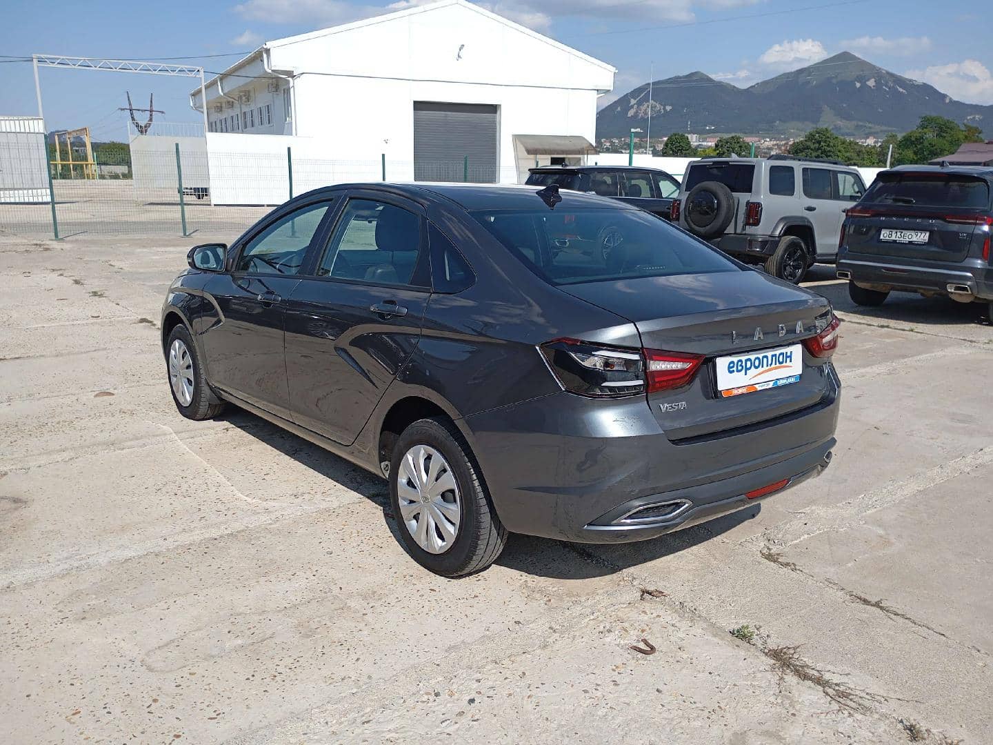 Lada Vesta седан,  97 723 км, 2024 года в лизинг