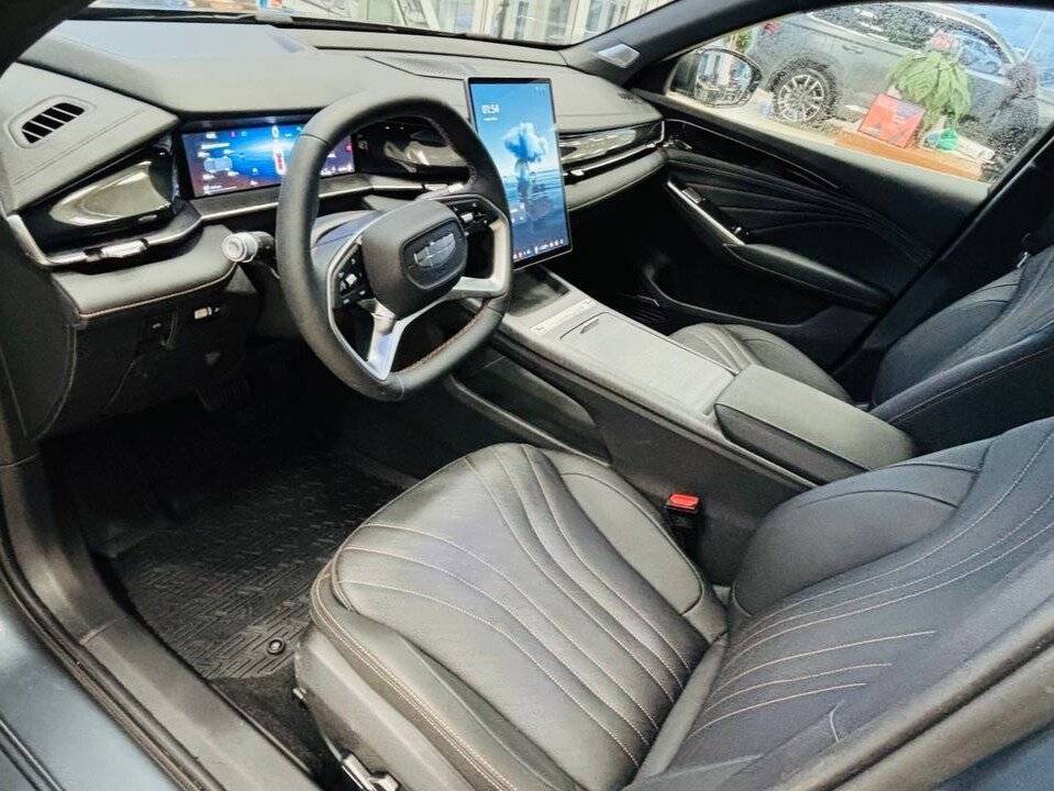 Geely Preface Flagship 2.0T 7DCT