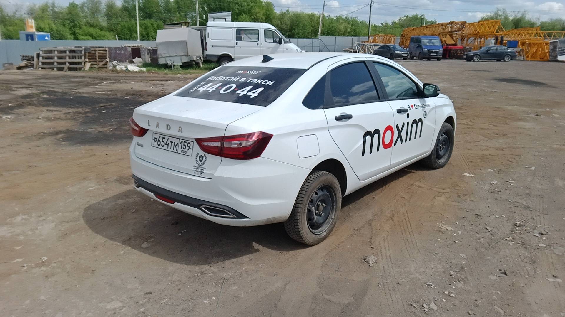 Lada Vesta седан,  60 000 км, 2023 года в лизинг