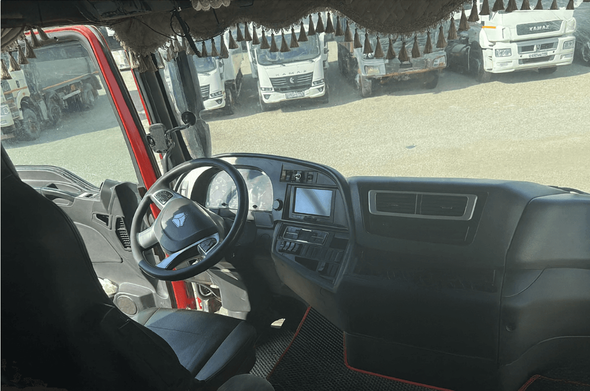 Sitrak ZZ3256V384ME,  101 173 км, 2022 года
