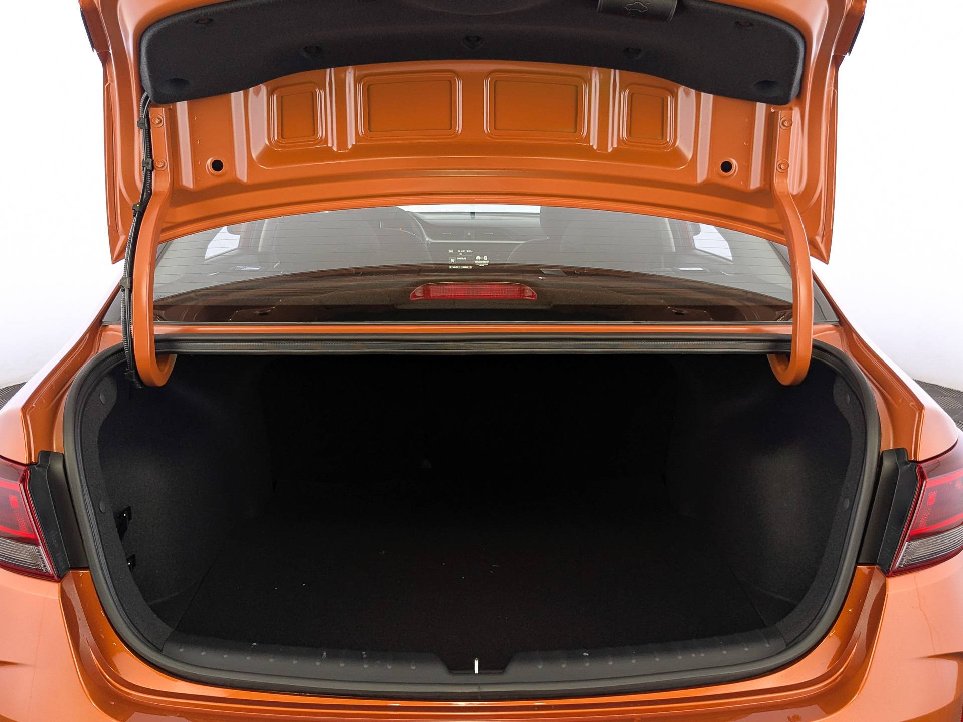 Solaris KRS  Luxe AV 1.6 6AT