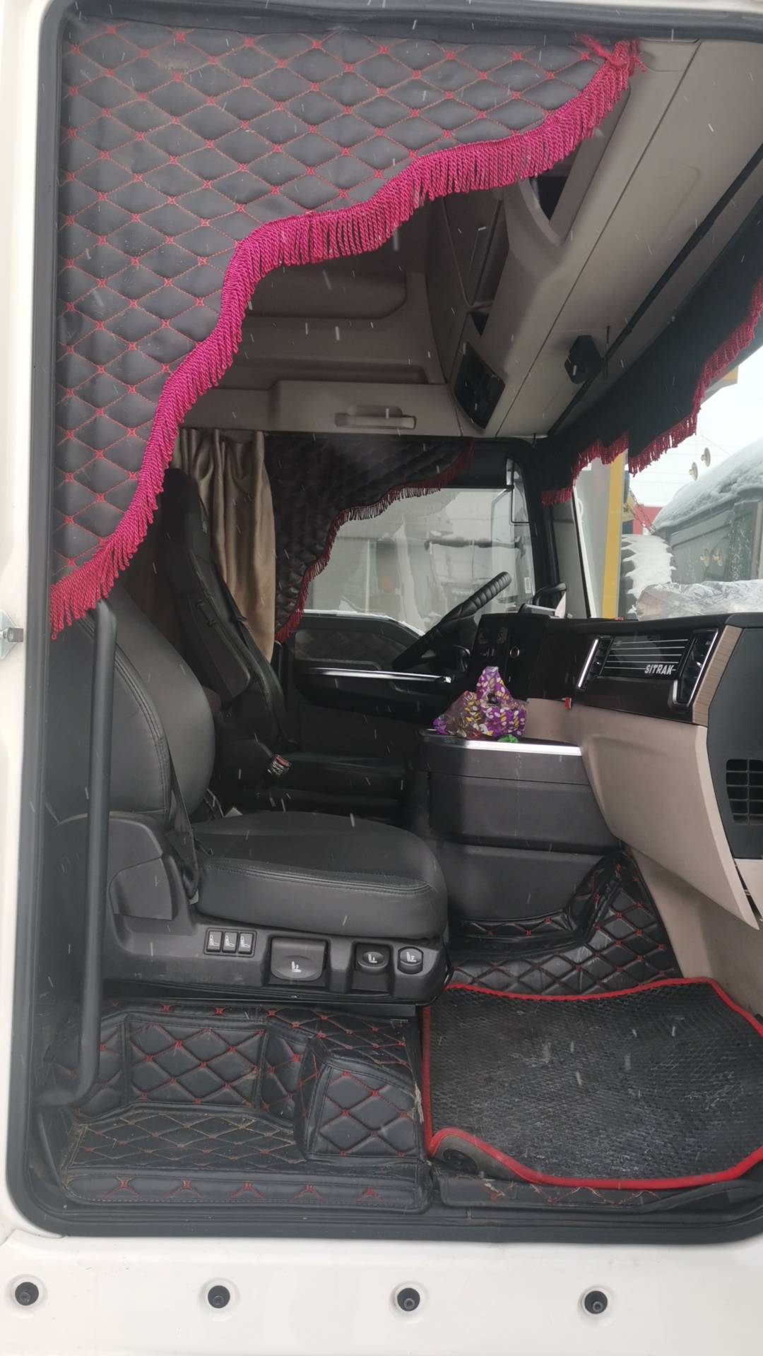 Sitrak C7H MAX ZZ4186V391HE,  276 148 км, 2023 года в лизинг