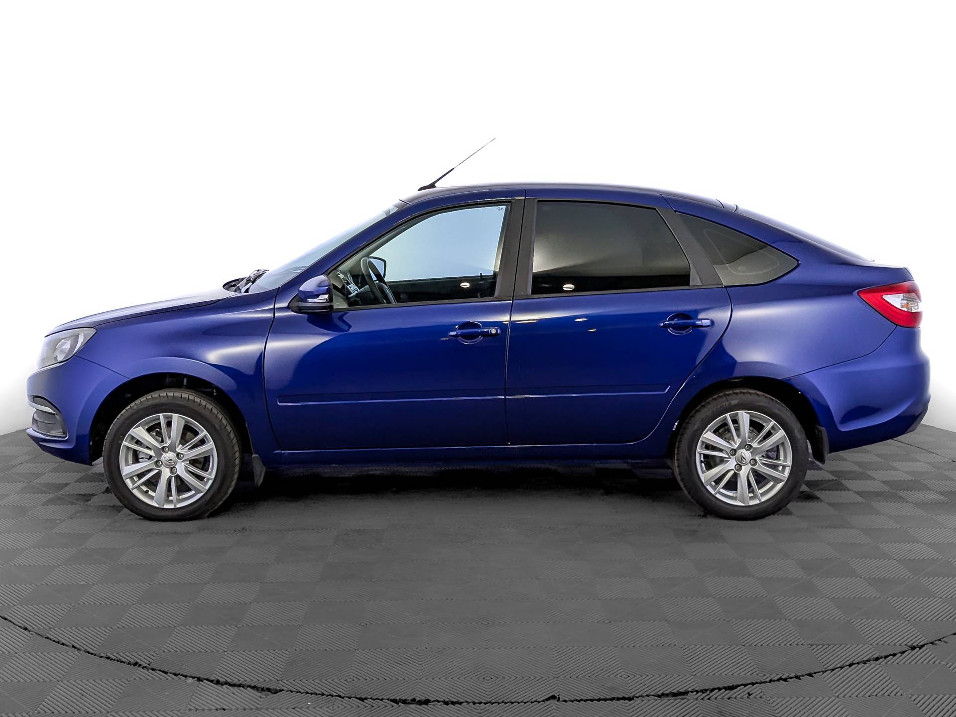 Lada Granta седан Comfort 1.6 106hp 5MT