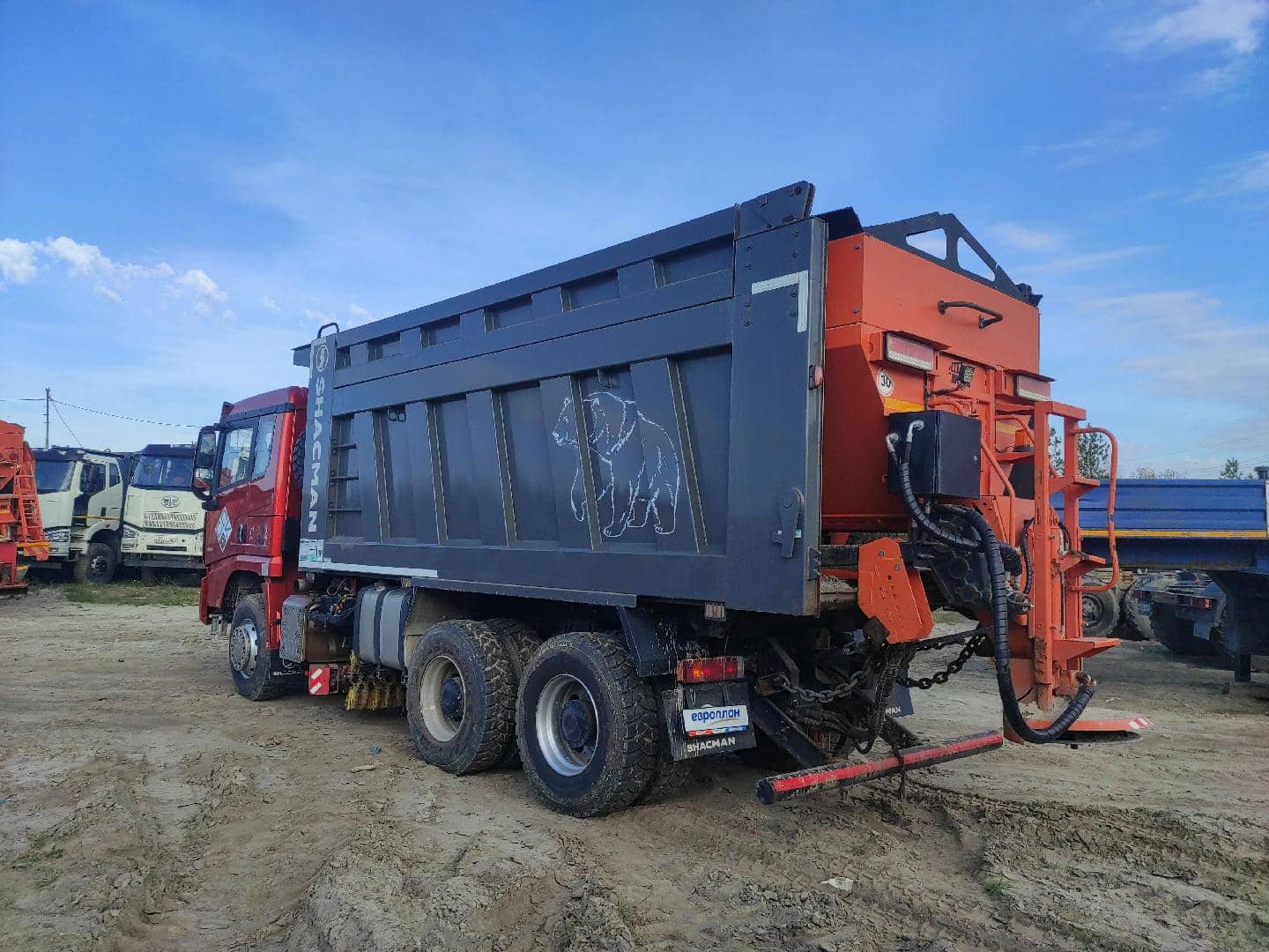 Shacman SX32586V384,  23 967 км, 2024 года в лизинг
