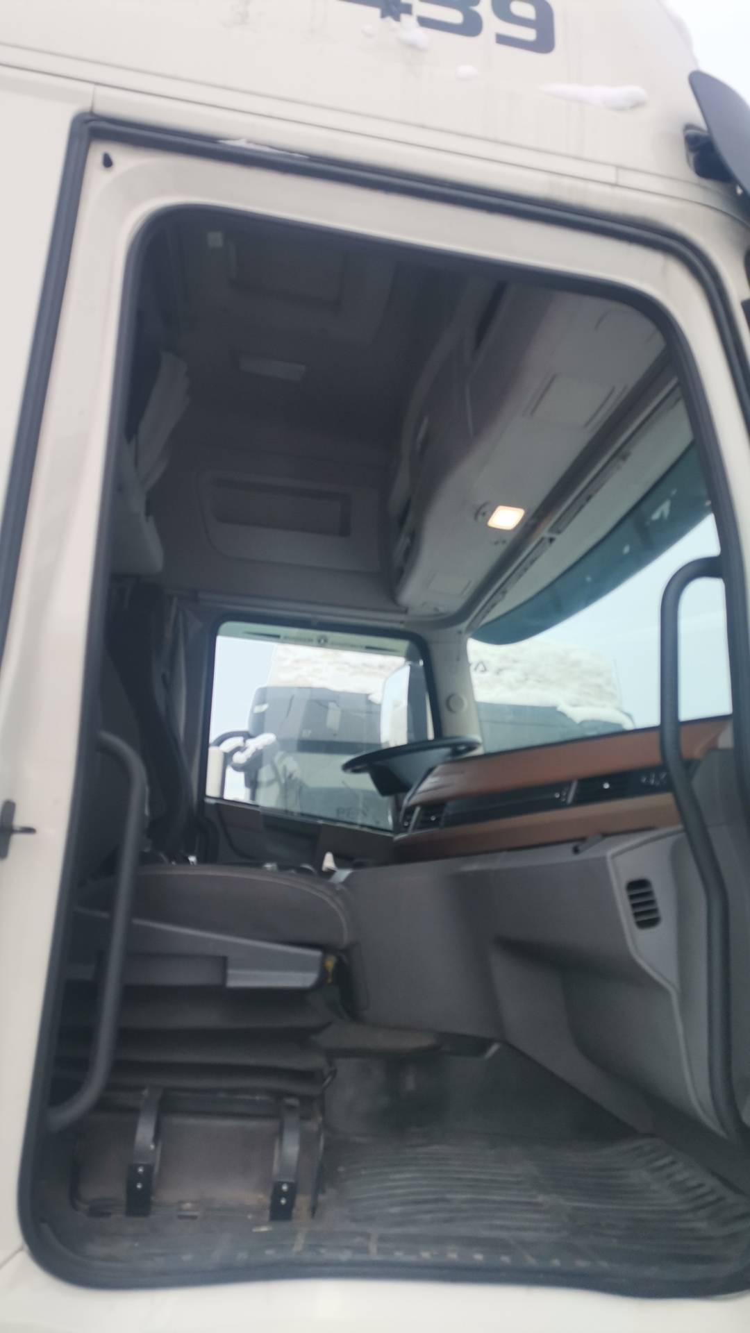 DongFeng GX D111A 4x2,  277 919 км, 2023 года в лизинг