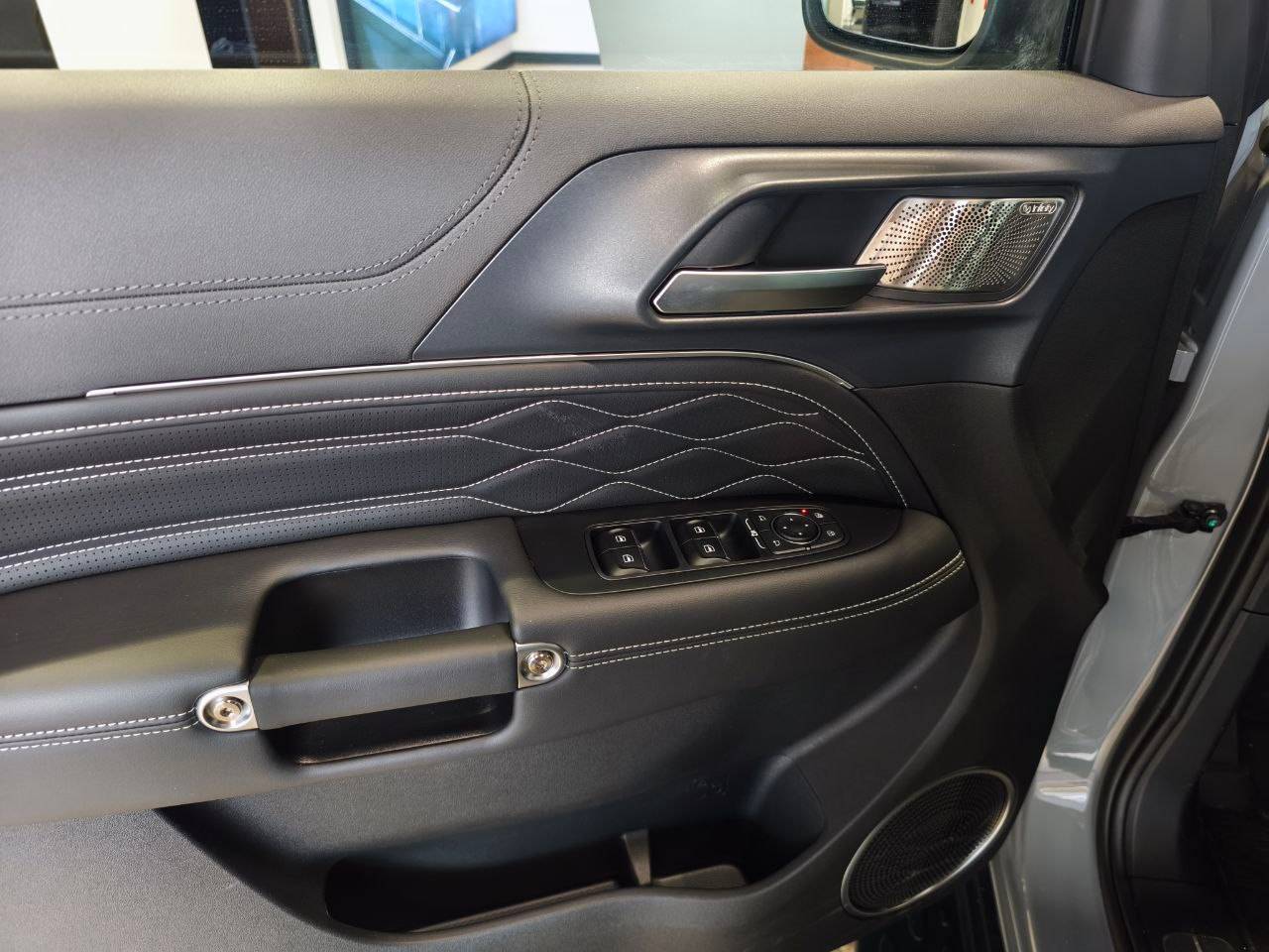 Tank 300 City Premium 2.0 8AT 4WD