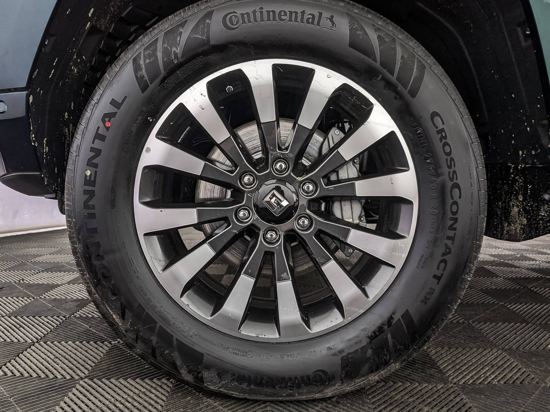 Tank 700 Premium 3.0 9AT 4WD