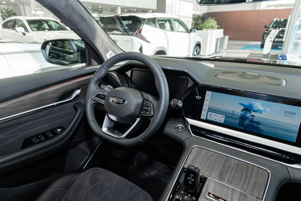 Geely Monjaro Флагман 2.0Т 238 л.с. АТ полный привод