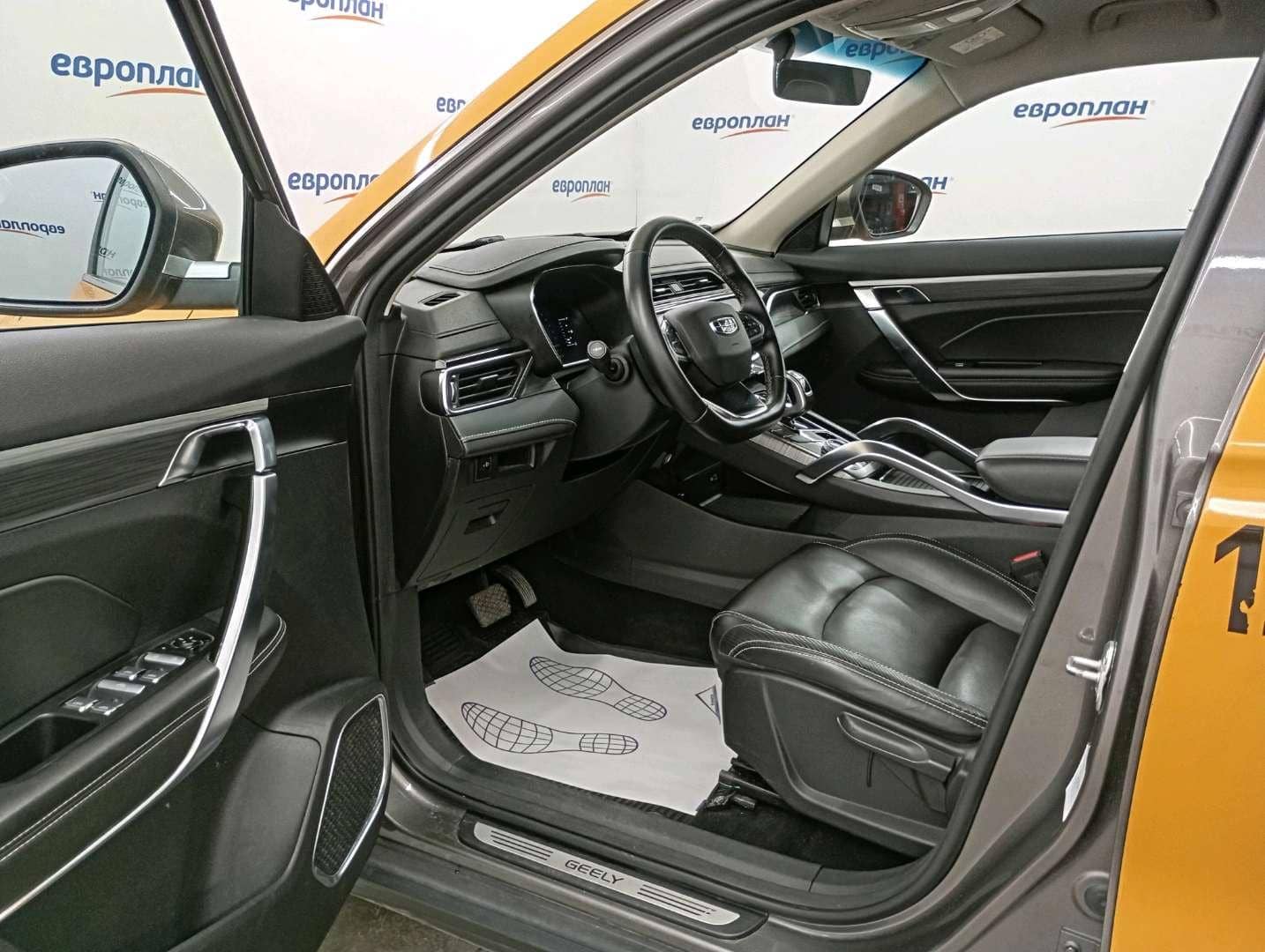 Geely Atlas Pro,  216 505 км, 2023 года в лизинг
