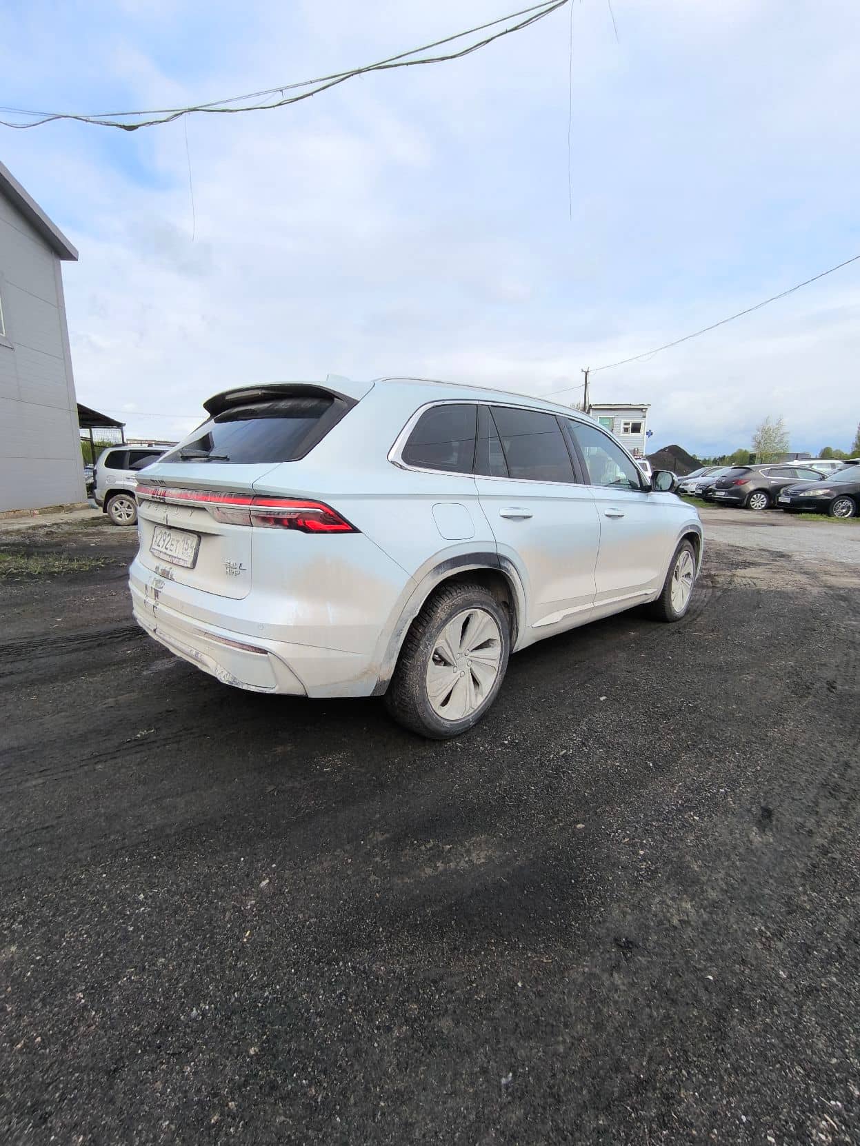 Geely Monjaro Hi-P (Xingyue L Hi-P),  54 394 км, 2022 года