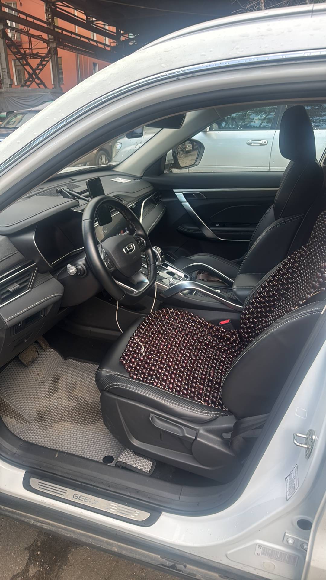 Geely Atlas Pro,  99 915 км, 2023 года в лизинг