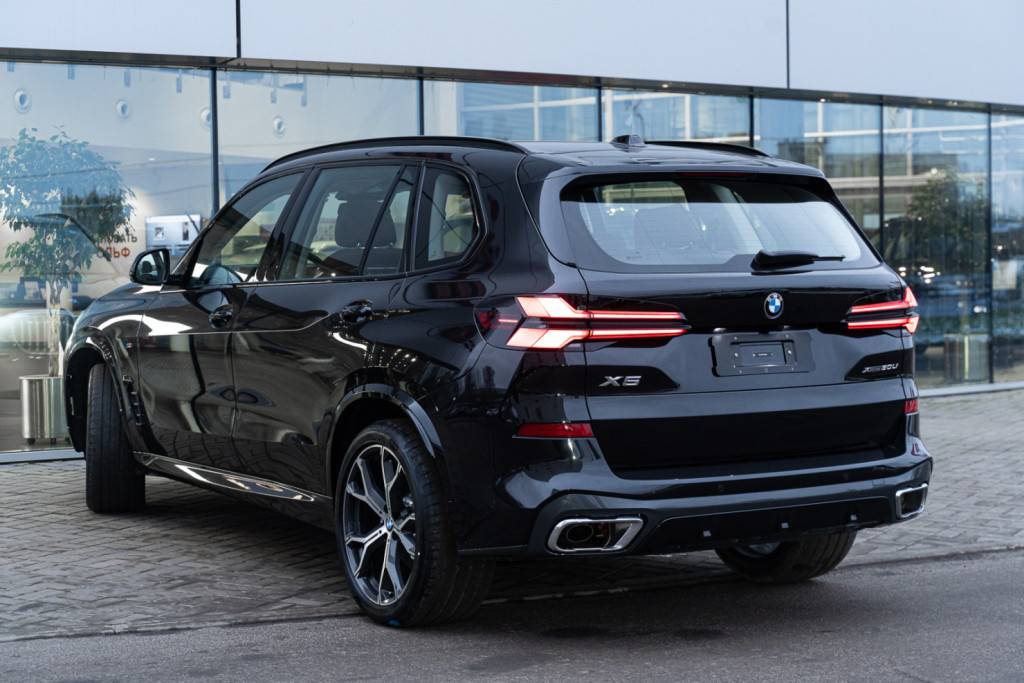 BMW X5 xDrive30Li AT Premium M Sport