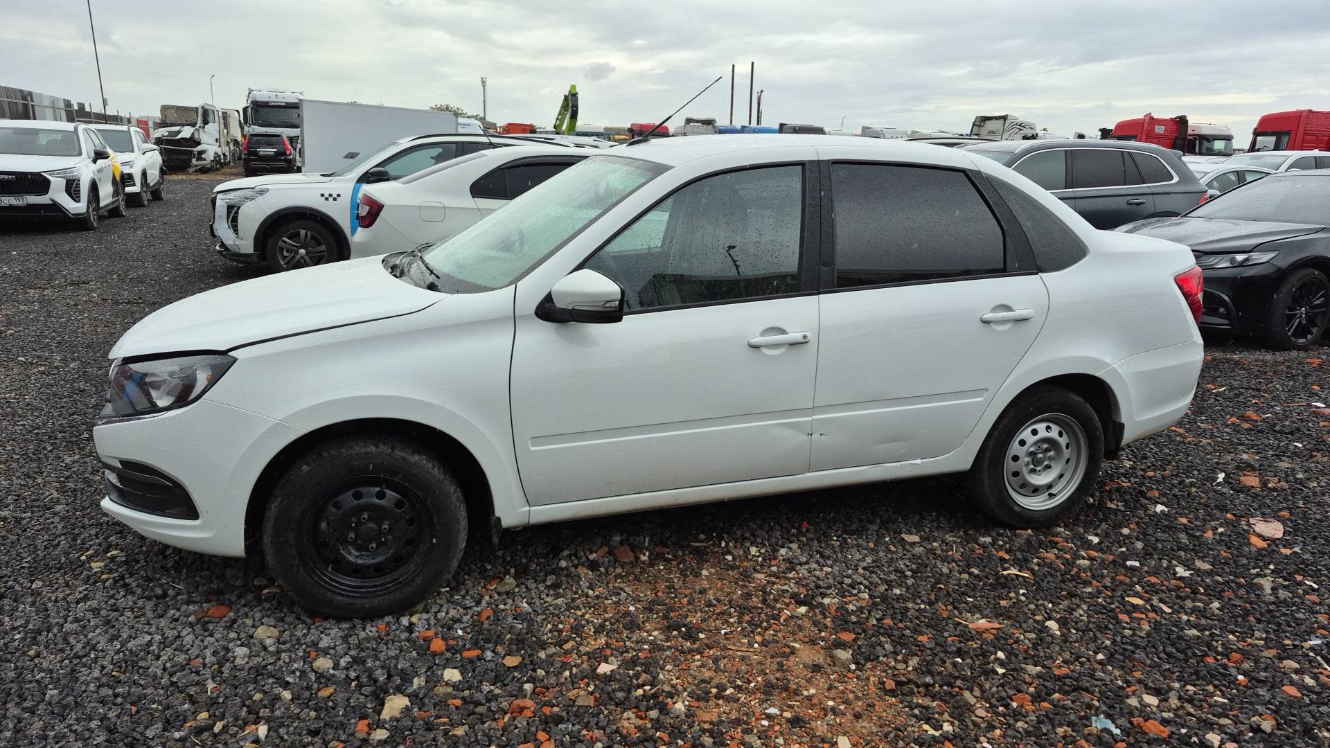 Lada Granta седан,  60 462 км, 2024 года в лизинг