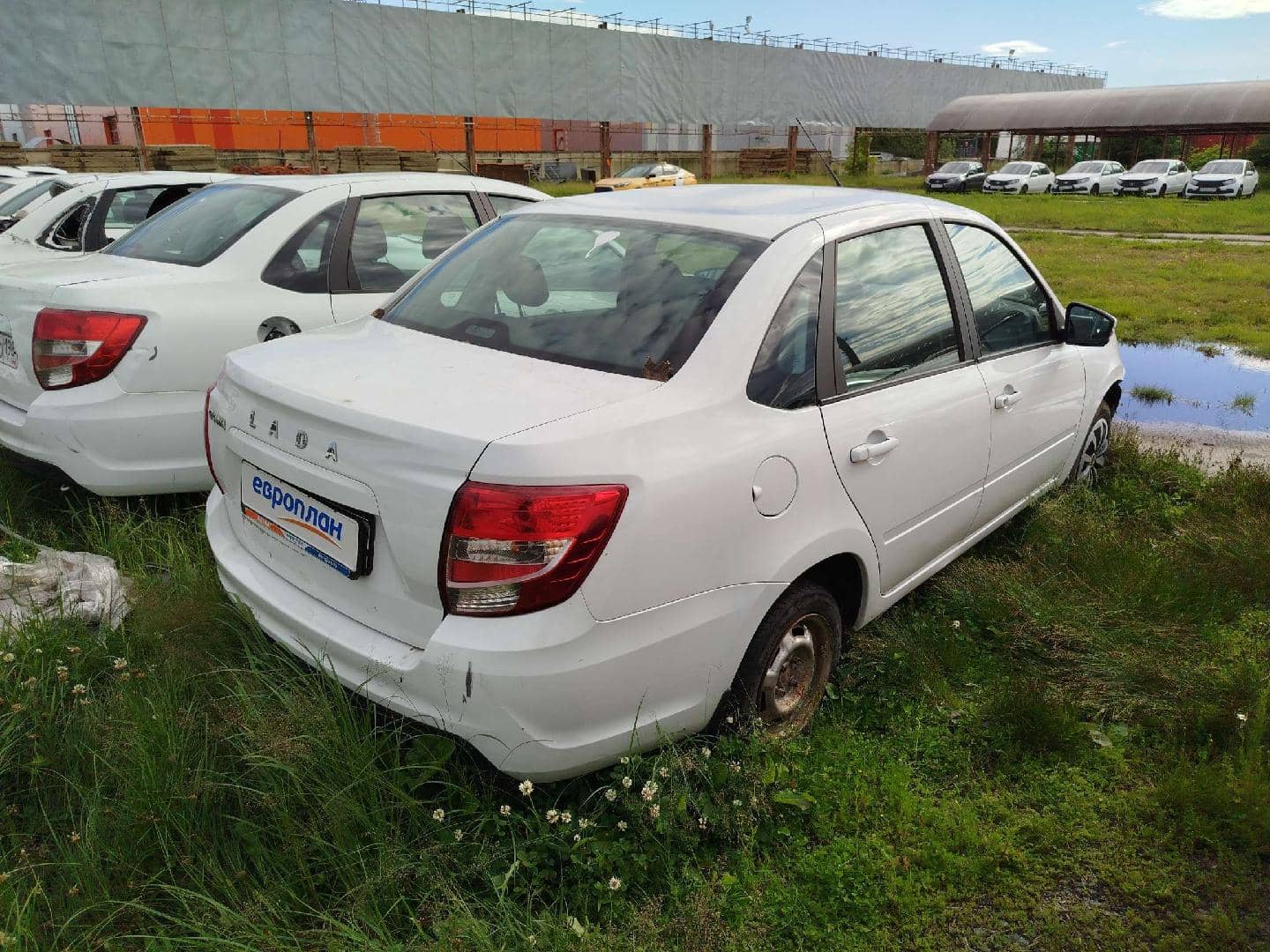 Lada Granta седан,  124 303 км, 2023 года в лизинг