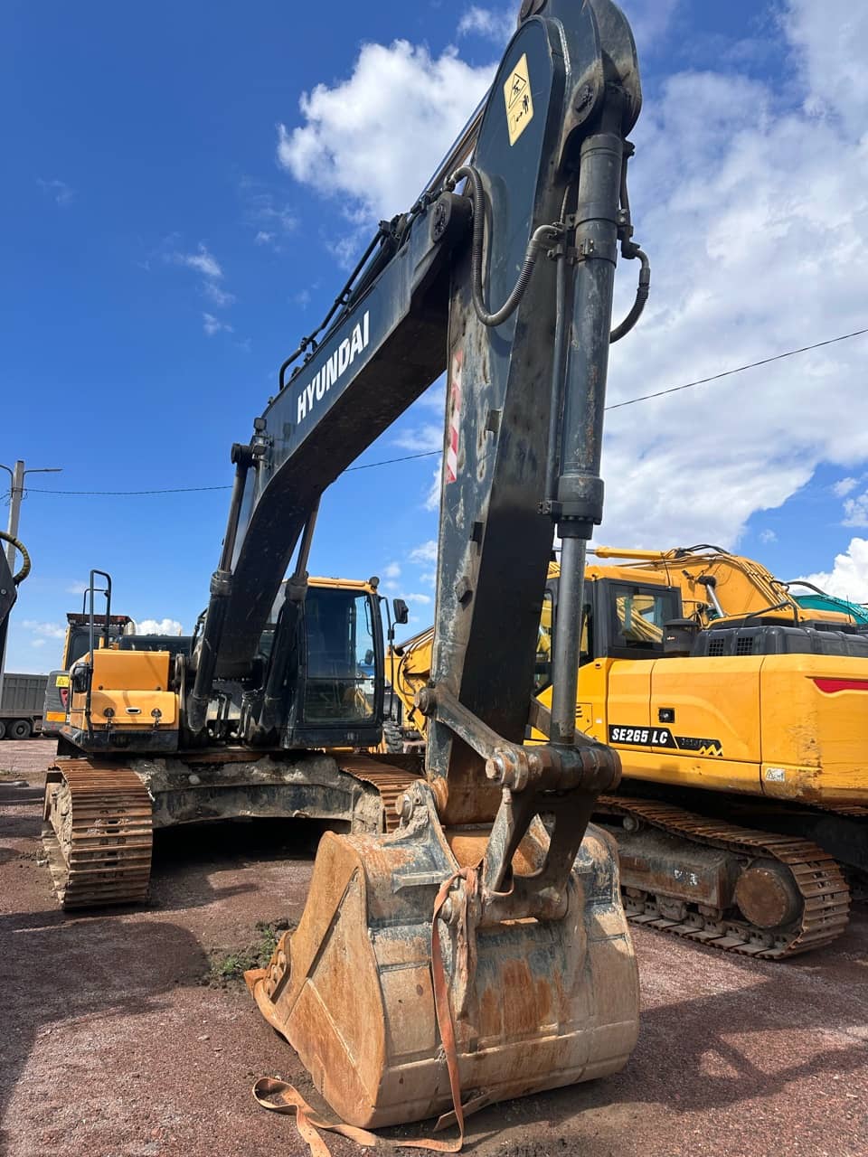 Hyundai R350LVS