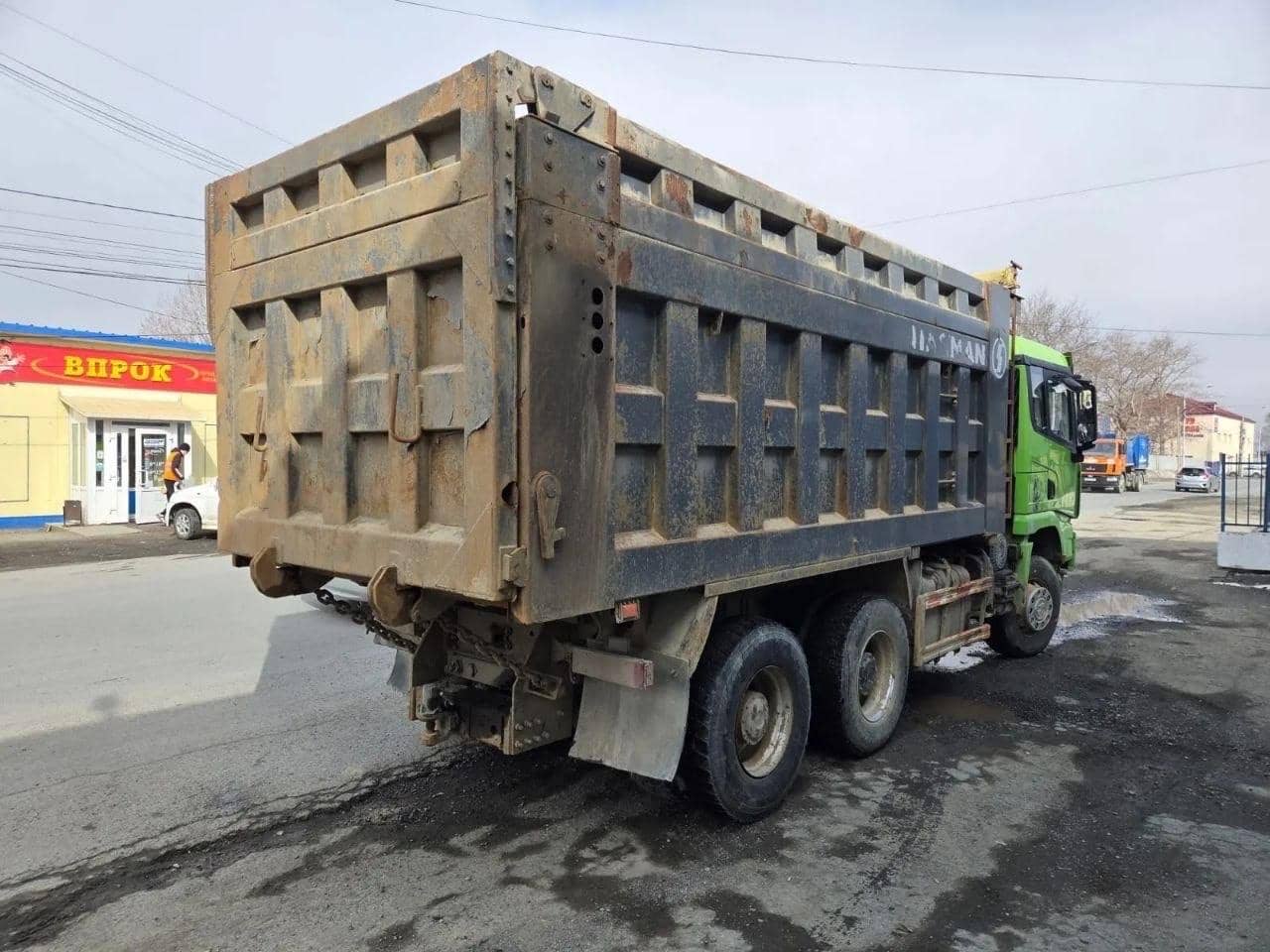 Shacman SX32586T384C,  140 800 км, 2022 года в лизинг