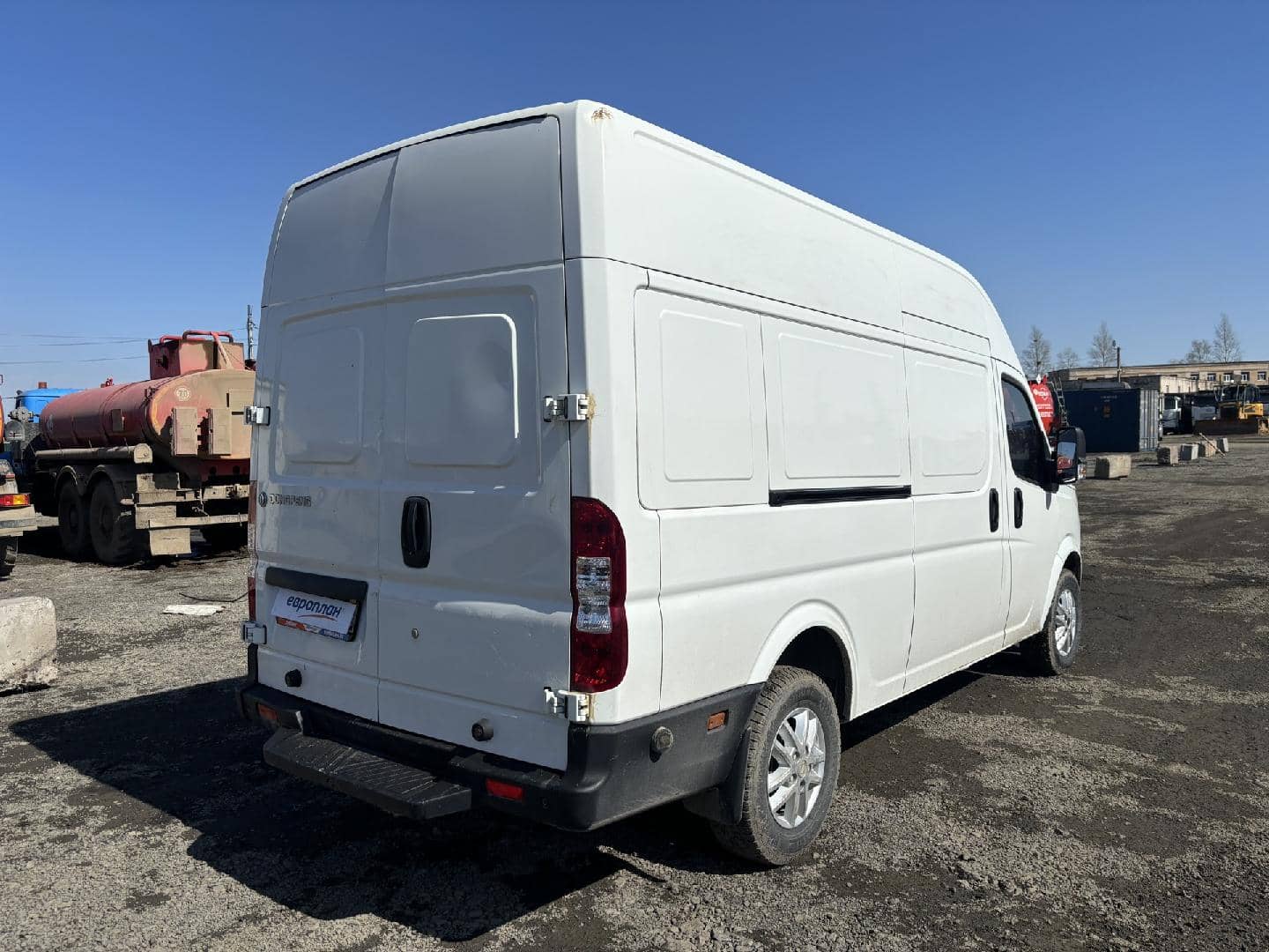 DongFeng K33-561,  47 622 км, 2023 года в лизинг
