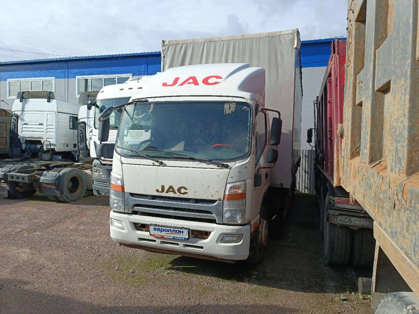 JAC N 120