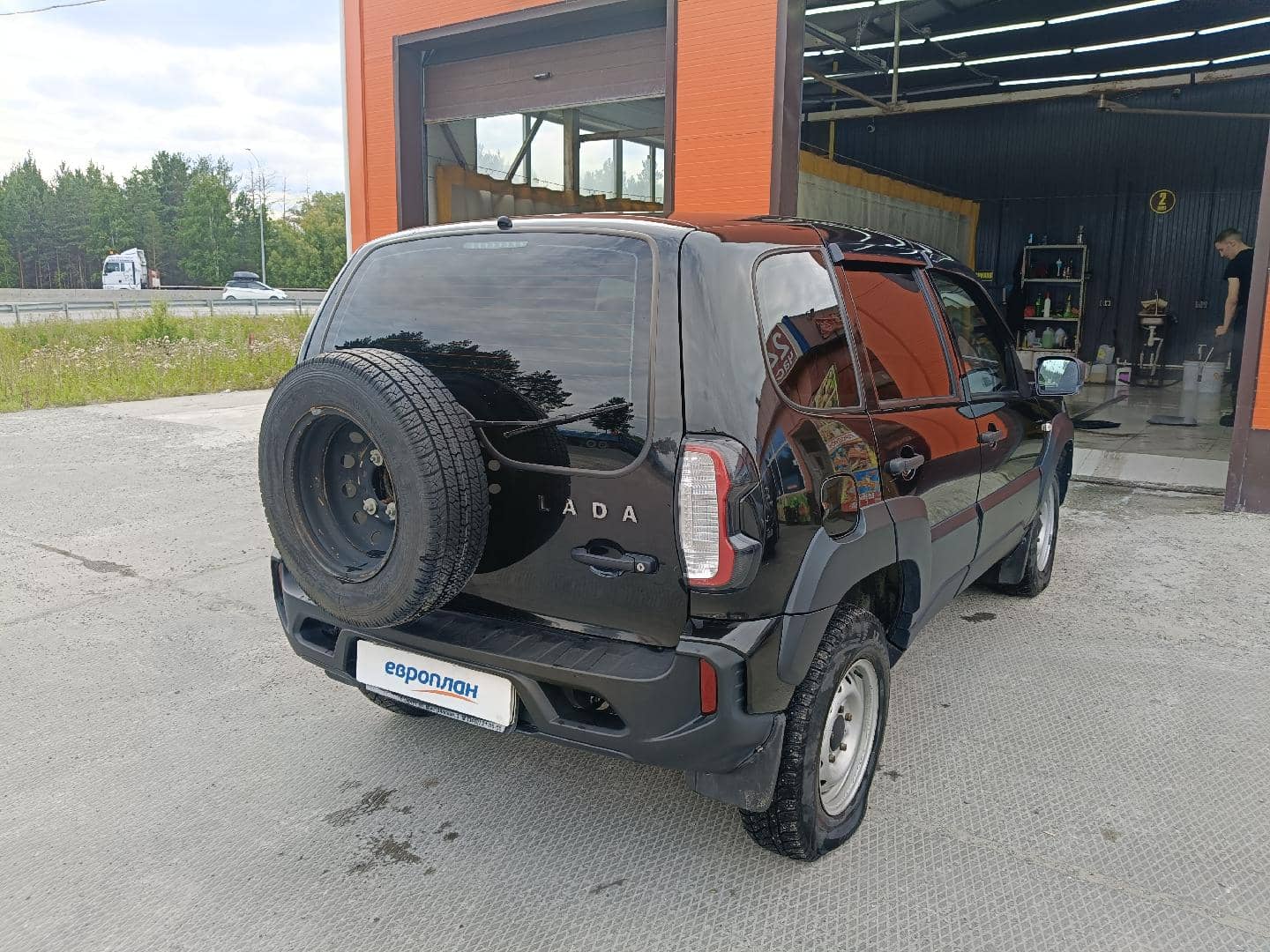 Lada Niva Travel,  100 085 км, 2022 года в лизинг