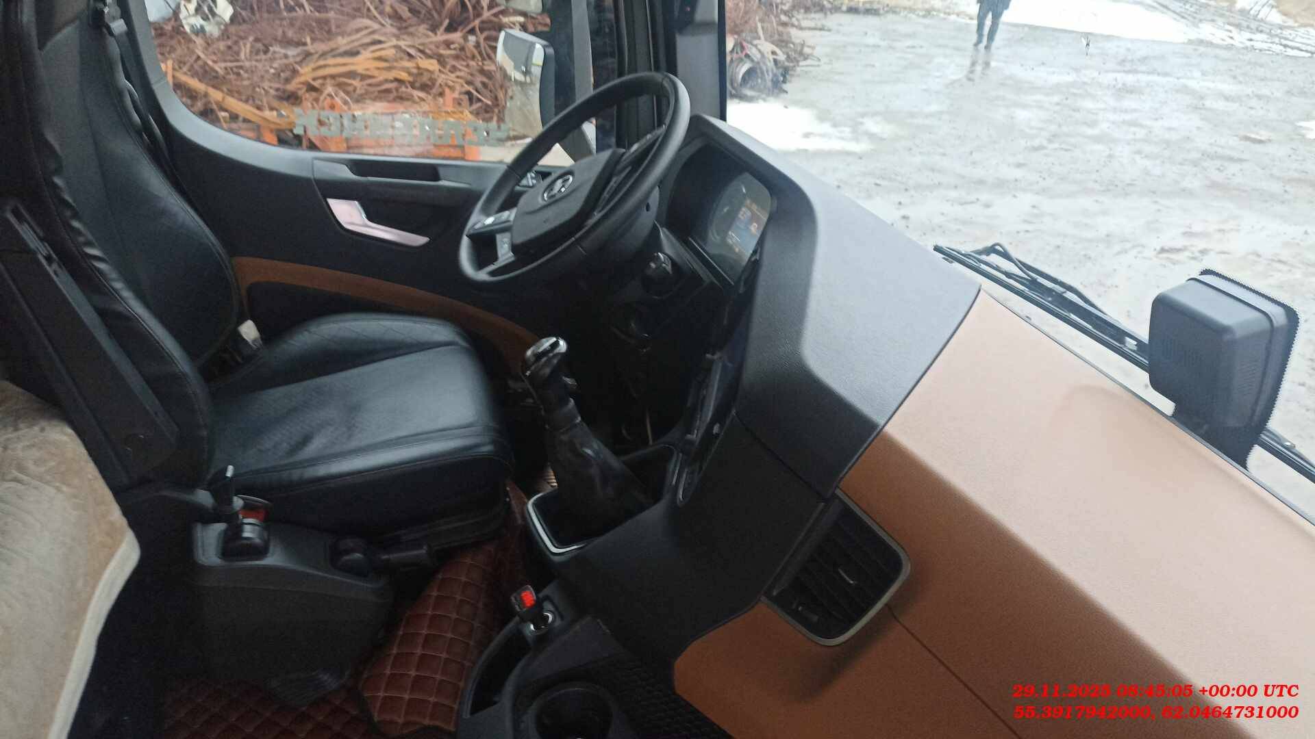 Shacman SX4258Y3334,  234 234 км, 2022 года в лизинг