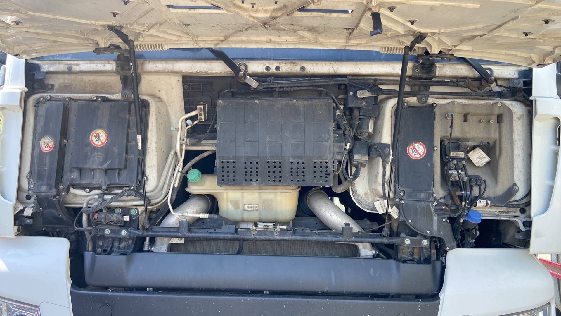 Sitrak С7Н 6×2 ZZ4256V363HE1,  136 605 км, 2023 года в лизинг