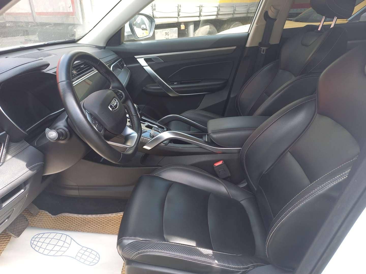 Geely Atlas Pro,  140 142 км, 2024 года в лизинг