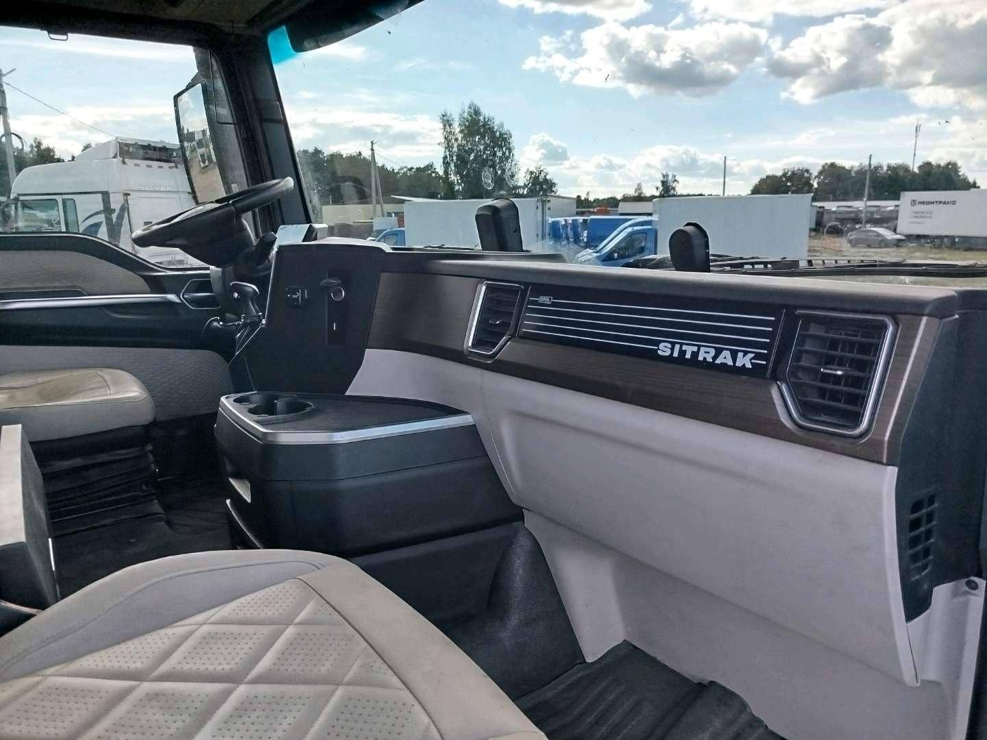 Sitrak C7H MAX ZZ4186V391HE,  700 000 км, 2023 года в лизинг