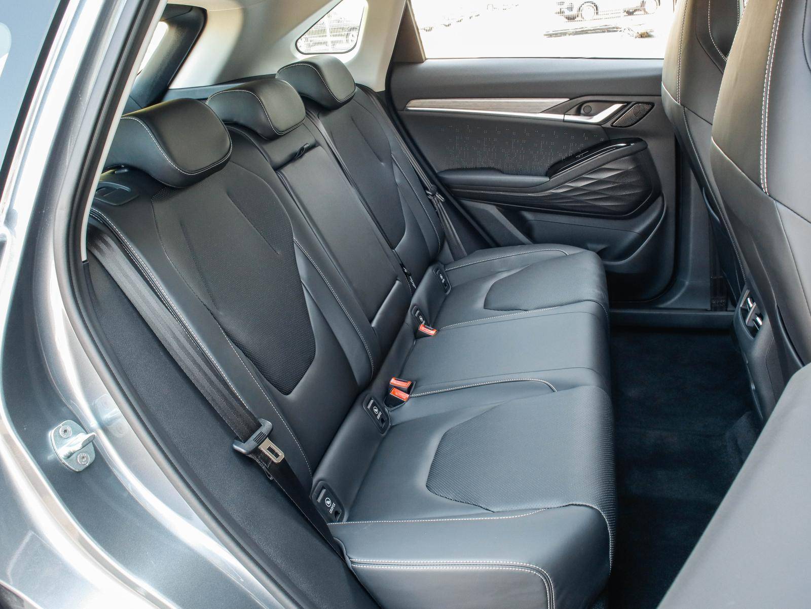 JAC JS6 Luxury