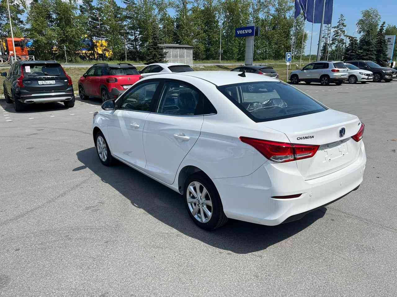 Changan Alsvin DLX 1.5 5DCT