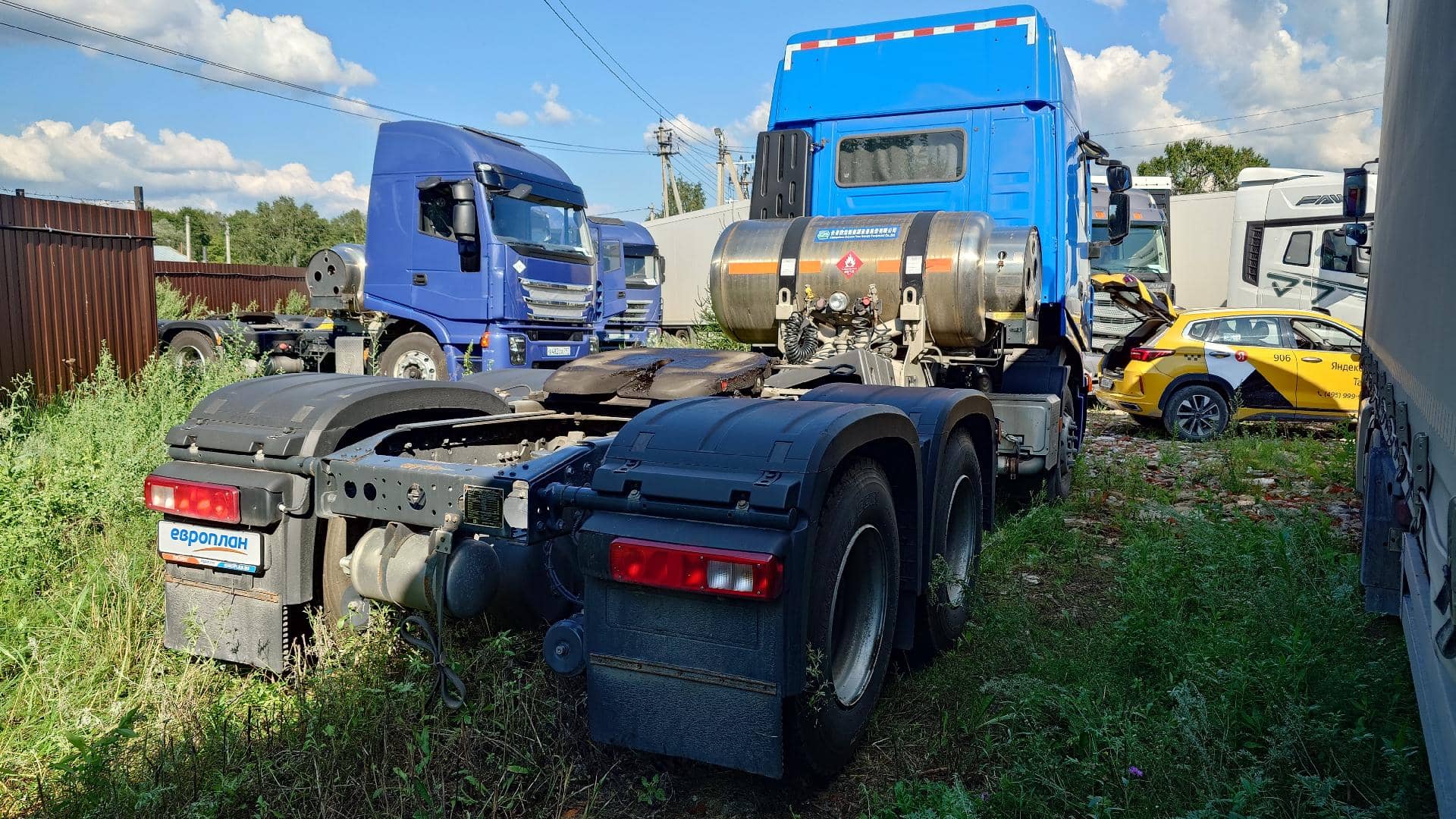HONGYAN CQ4187HD12381T LNG,  89 883 км, 2023 года в лизинг