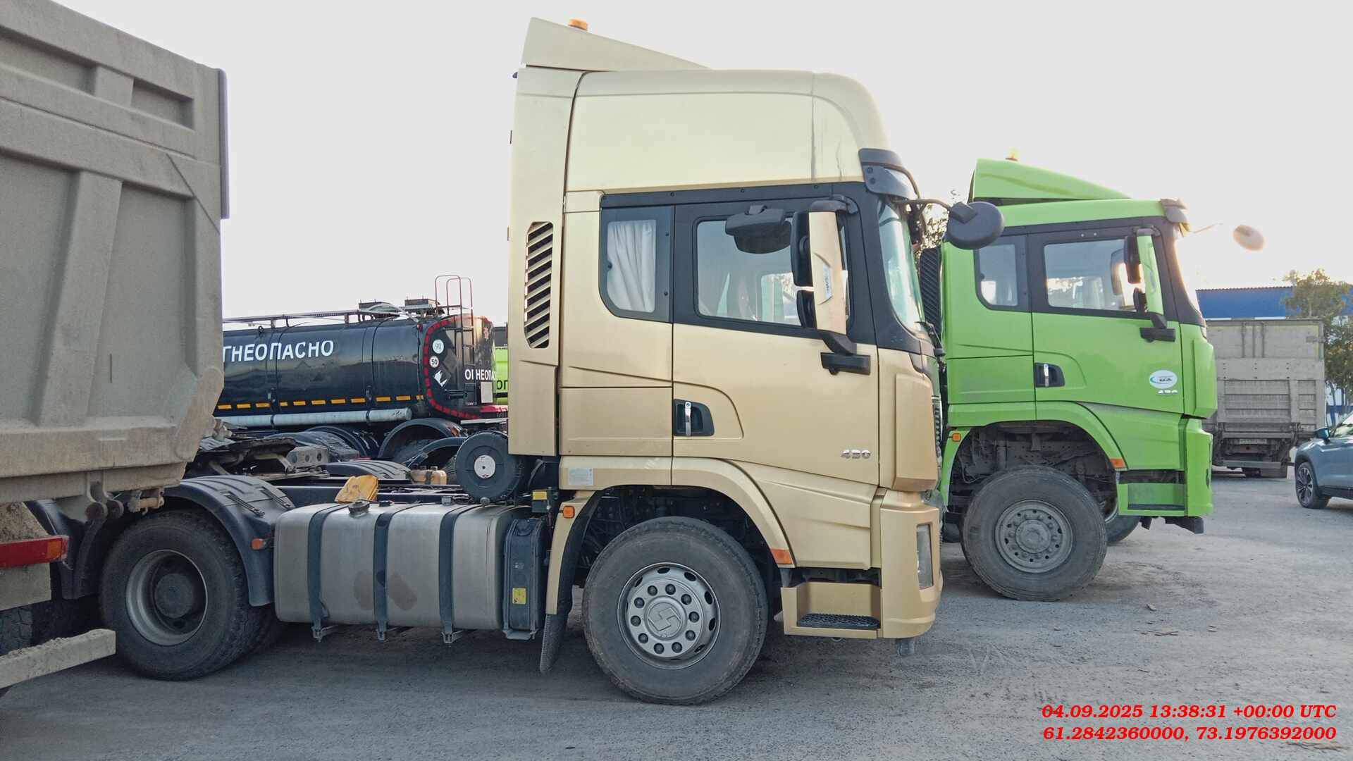 Shacman SX42584V324,  162 164 км, 2023 года в лизинг