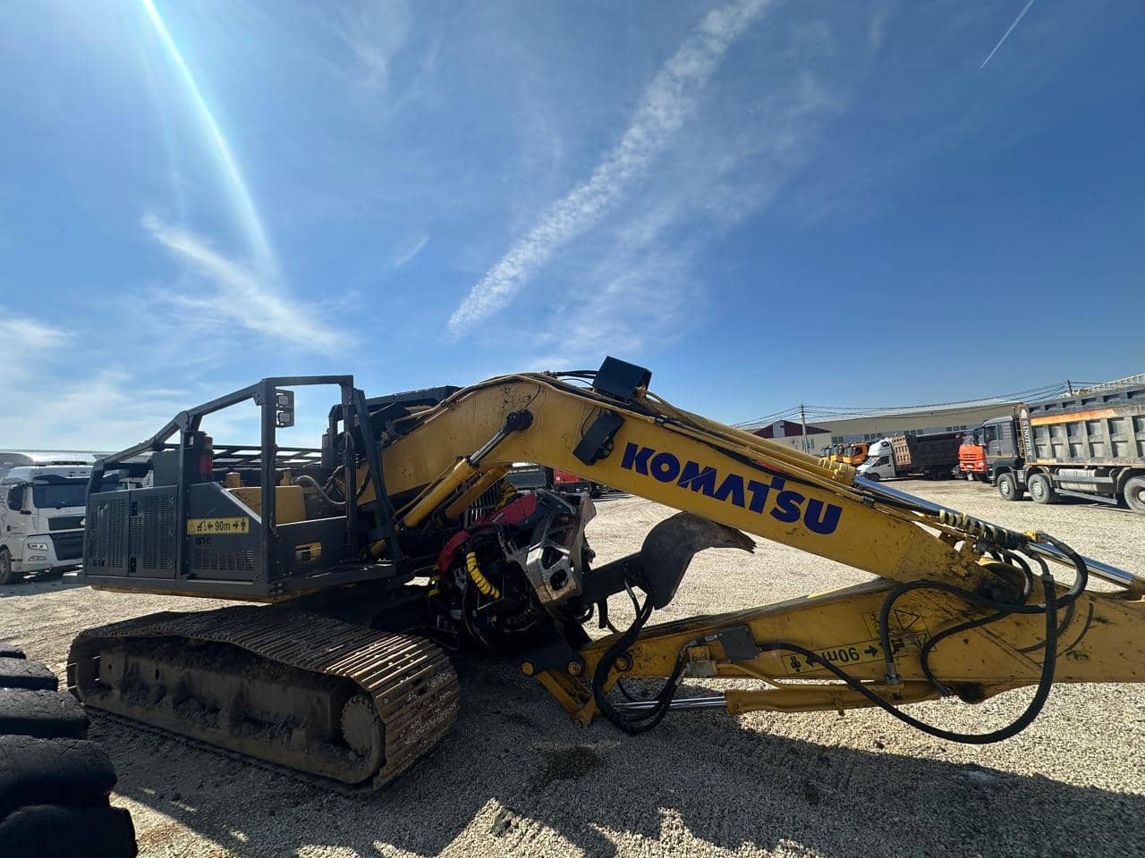 KOMATSU PC210LC-10M0 с харвестрной головкой Komatsu C144, 2022 года в лизинг