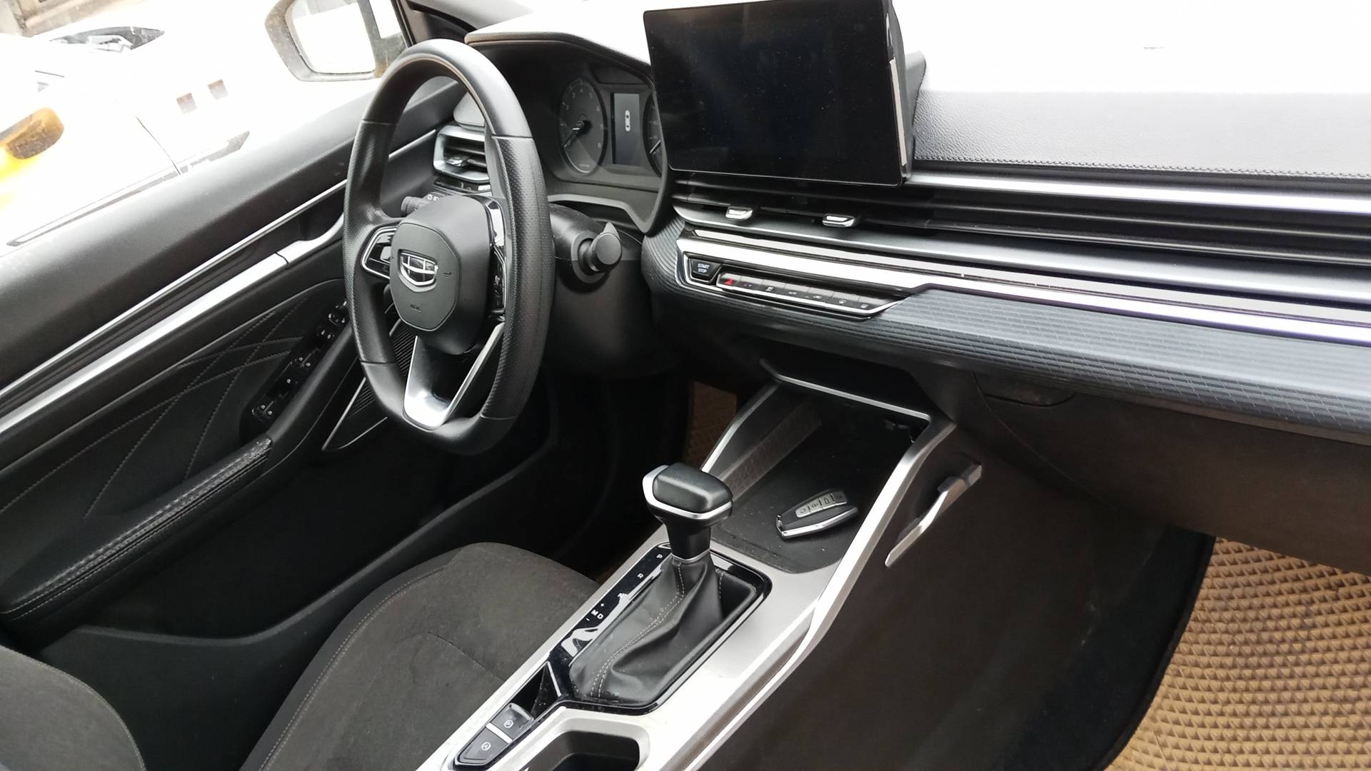 Geely Emgrand,  173 838 км, 2023 года в лизинг