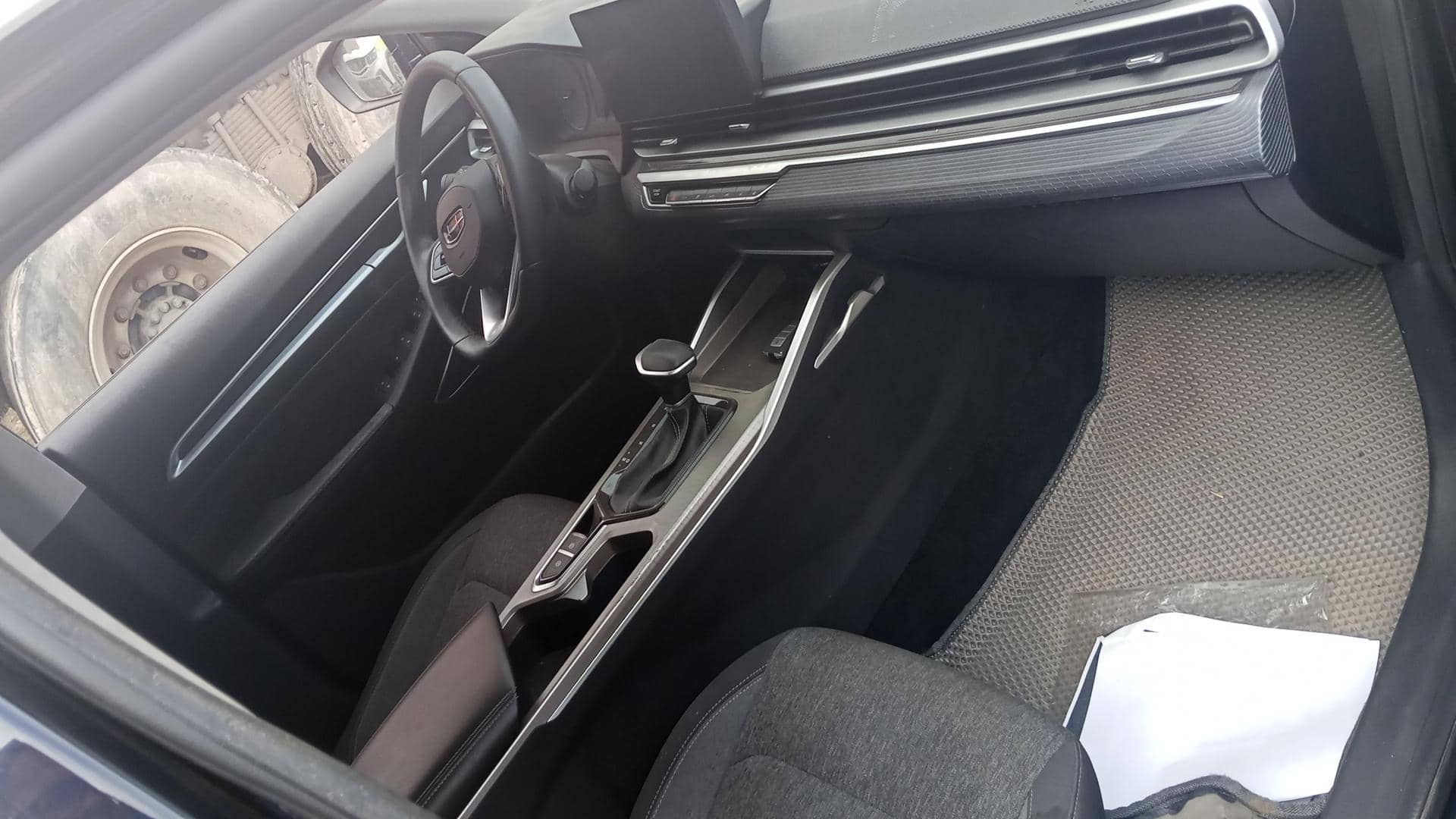 Geely Emgrand,  180 000 км, 2023 года в лизинг