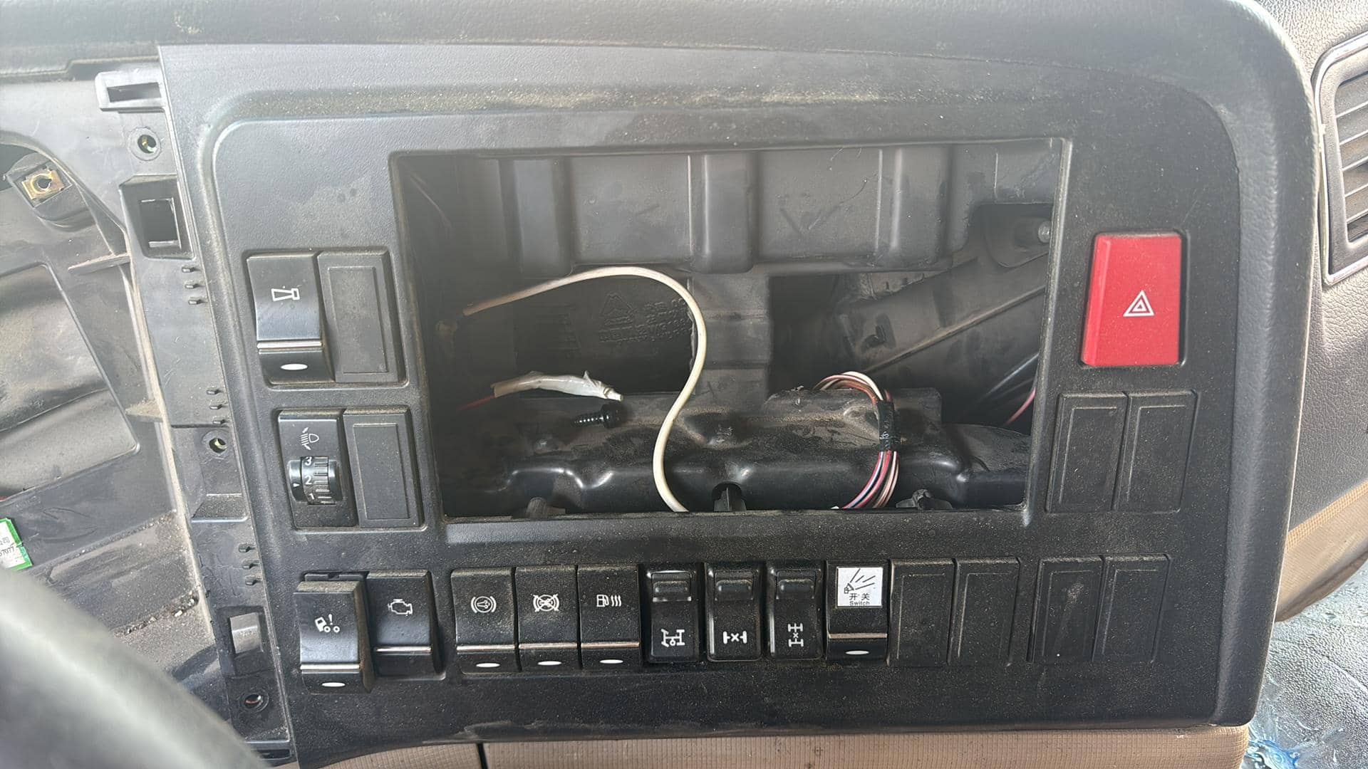 HOWO ZZ3317V386GE1 8х4,  150 000 км, 2023 года