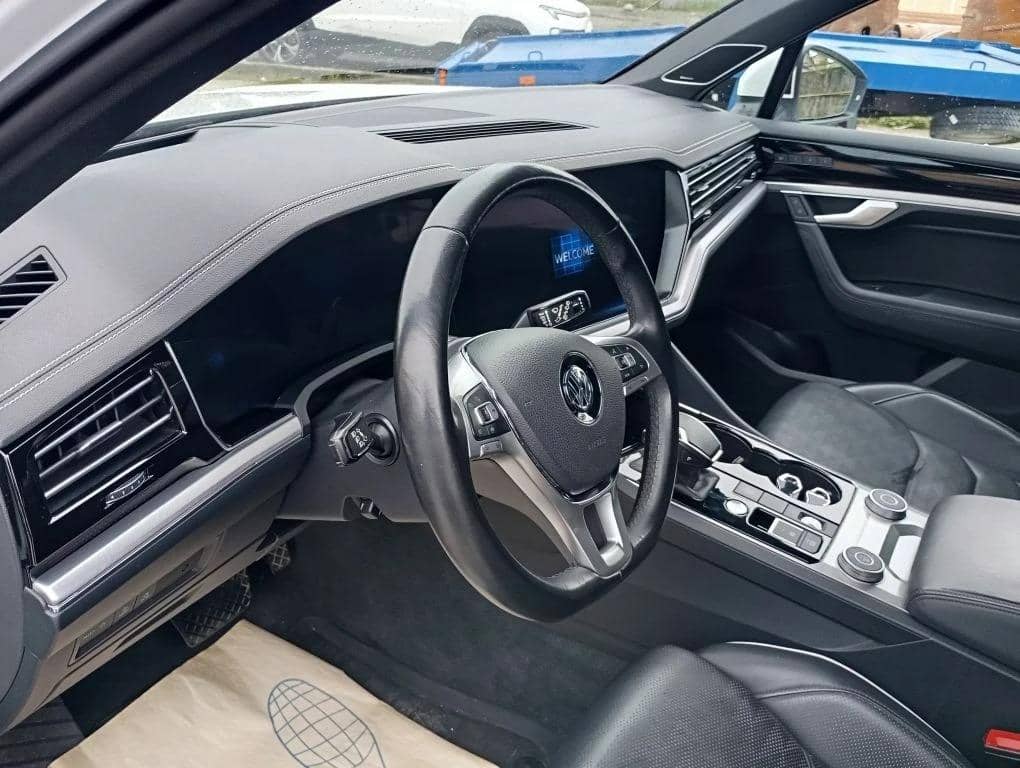 Volkswagen Touareg,  114 028 км, 2020 года в лизинг