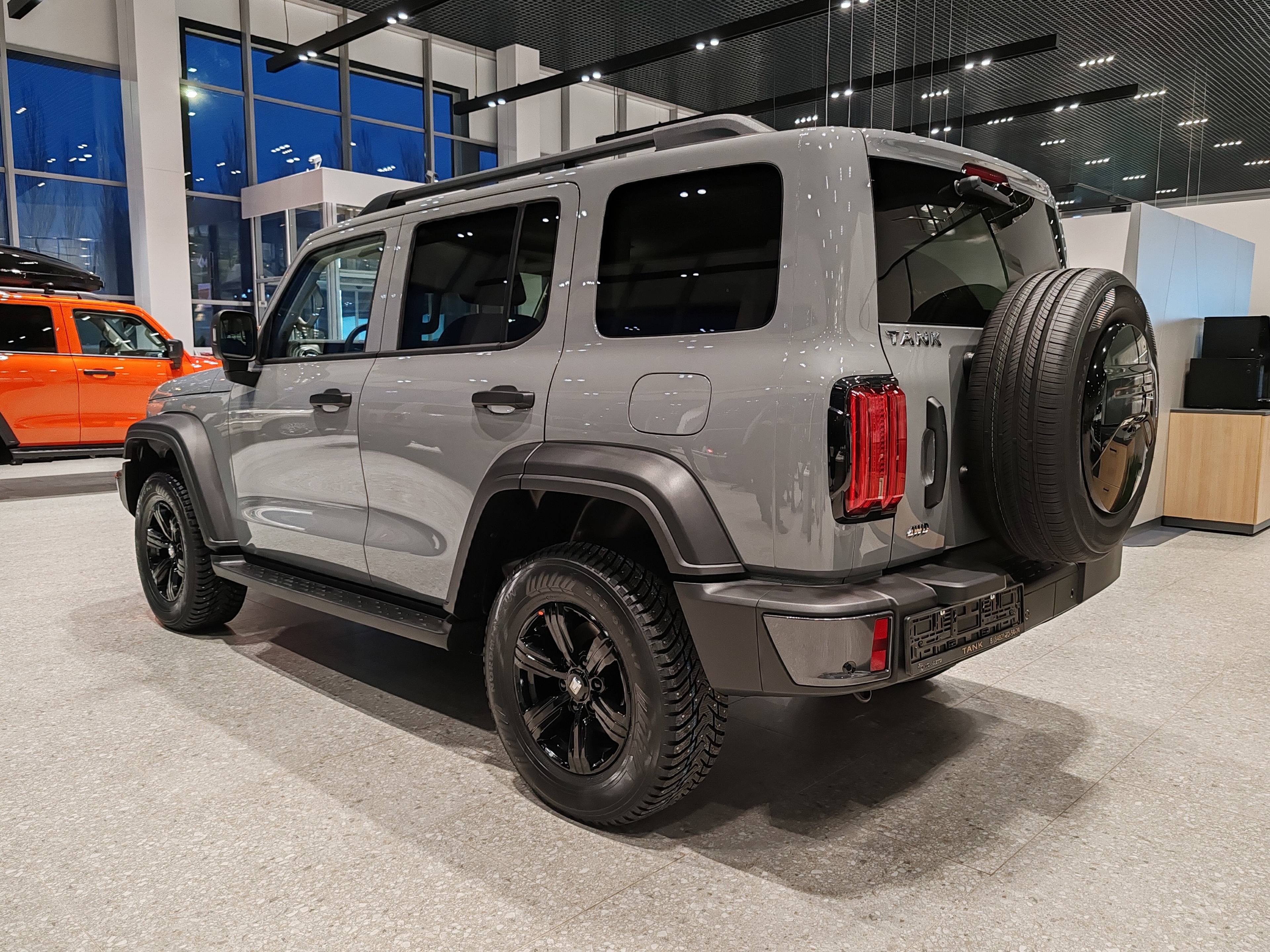 Tank 300 City Adventure 2.0 8AT 4WD
